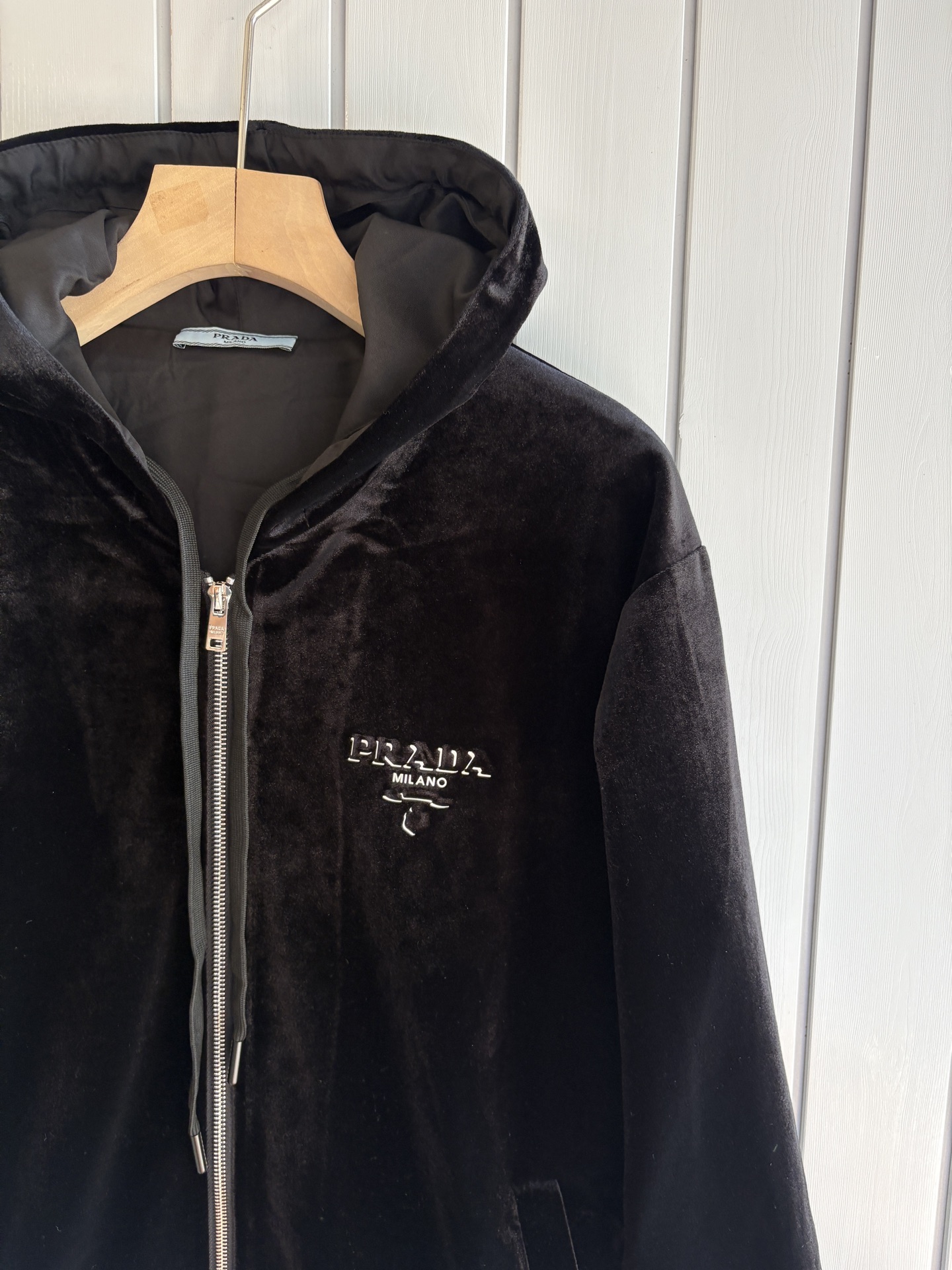 重磅推荐 男士套装 简约百搭款，不挑人穿，腰部松紧抽绳设计 出口订单标准，所有细节处理都非常到位；采用特