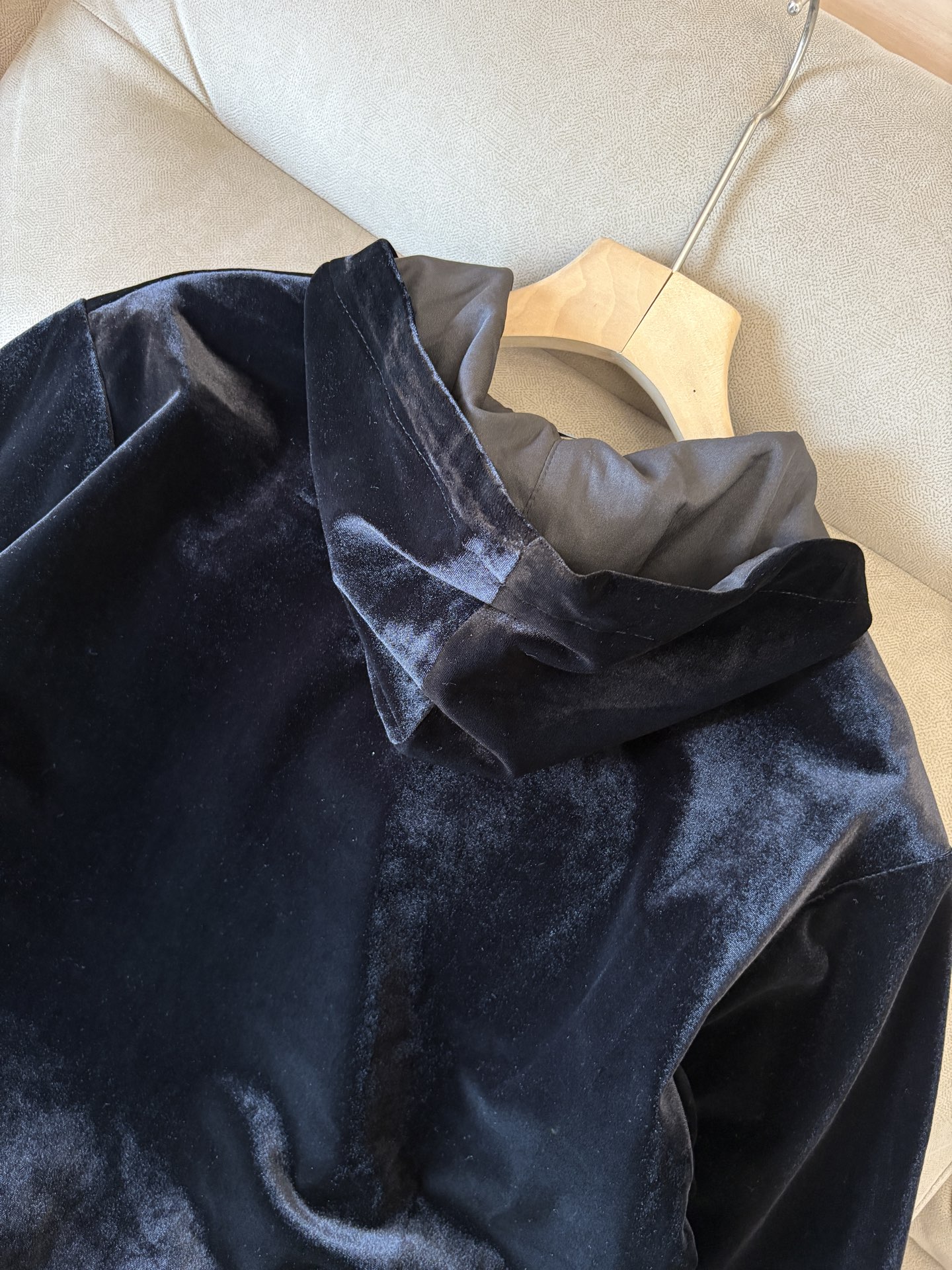 重磅推荐 男士套装 简约百搭款，不挑人穿，腰部松紧抽绳设计 出口订单标准，所有细节处理都非常到位；采用特