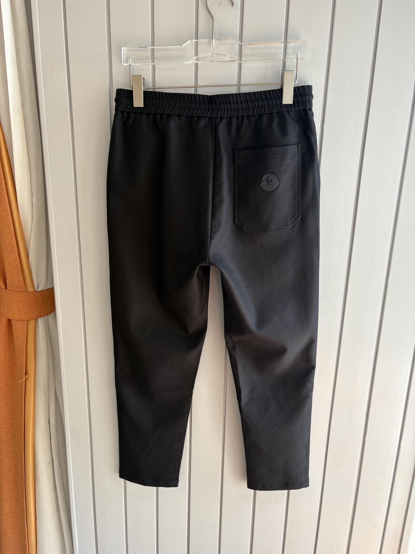 外贸易公司订单 男士休闲裤 标准的修身直筒版型 手感柔滑~却又不失挺括的钢韧质感！！贴身穿着非常的清爽、