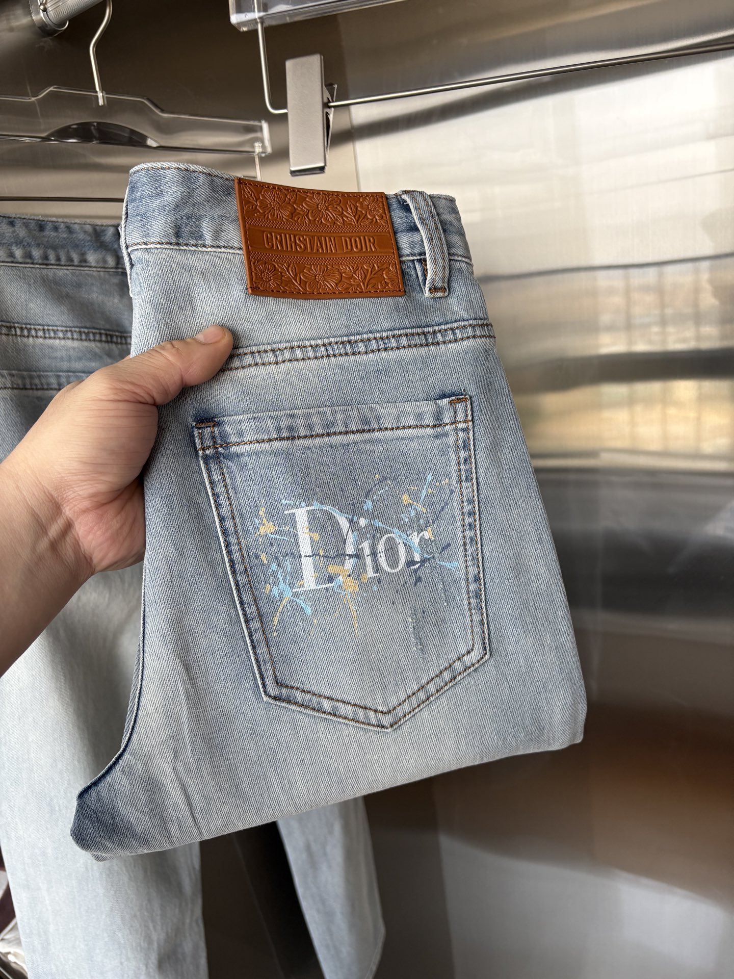 专柜🆕2026春夏设计推荐 热卖牛仔裤🆕柔软亲肤面料 奢华头层牛皮腰牌 经典蓝洗水 专柜限量款 奢华感订