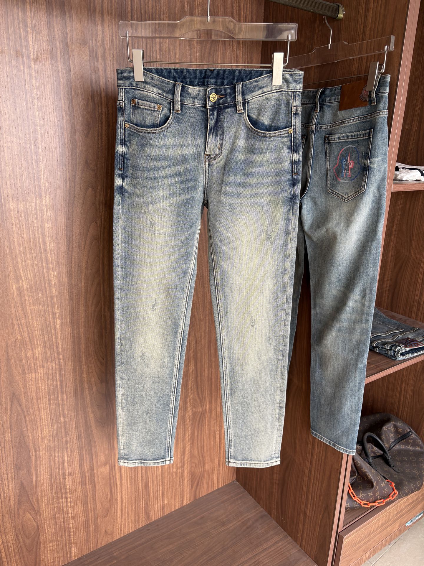 专柜🆕2026春夏设计推荐 热卖牛仔裤🆕柔软亲肤面料 奢华头层牛皮腰牌 经典蓝洗水 专柜限量款 奢华感订