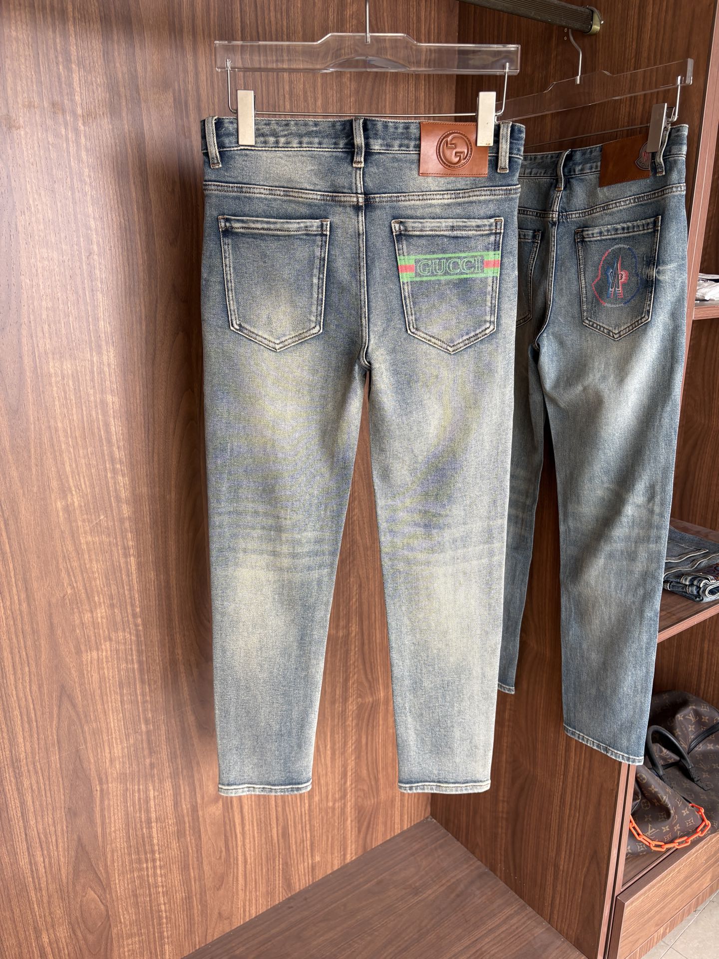 专柜🆕2026春夏设计推荐 热卖牛仔裤🆕柔软亲肤面料 奢华头层牛皮腰牌 经典蓝洗水 专柜限量款 奢华感订