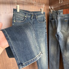 专柜🆕2026秋冬设计推荐 热卖牛仔裤🆕柔软亲肤面料 奢华头层牛皮腰牌 经典蓝洗水 专柜限量款 奢华感订制面料 工艺+洗 专柜🆕2026秋冬设计推荐 热卖牛仔裤🆕柔软亲肤面料 奢华头层牛皮腰牌 经典蓝洗水 专柜限量款 奢华感订制面料 工艺+洗