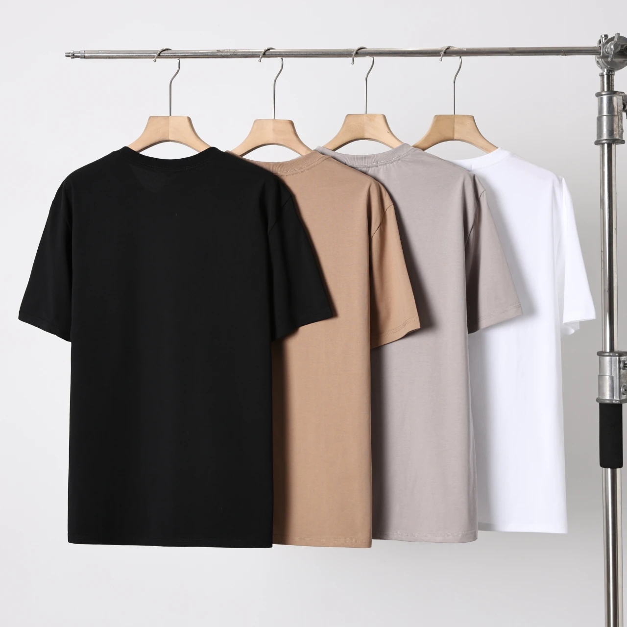 Alternative view of T-Shirt 04088
