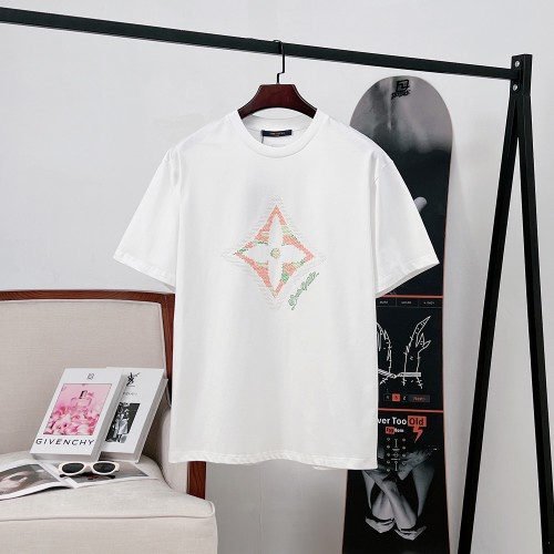 Louis Vuitton Clover Hot Bead Short Sleeve Tee - Soft Cotton, Loose Fit 1 Louis Vuitton Clover Hot Bead Short Sleeve Tee - Soft Cotton, Loose Fit