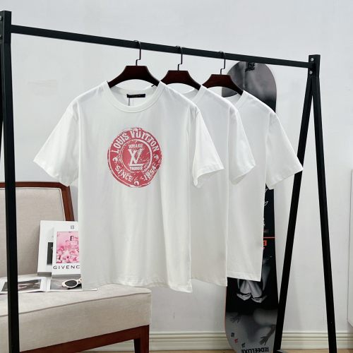 Louis Vuitton White Cotton T-Shirt with Pink Voyage Graphic Print 1 Louis Vuitton White Cotton T-Shirt with Pink Voyage Graphic Print