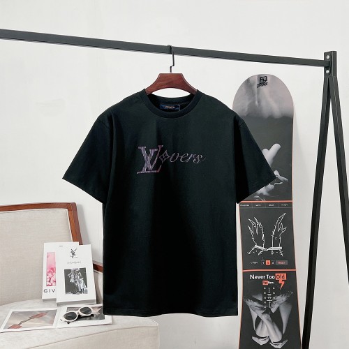 Louis Vuitton: Rainbow Gradient 3D Print Short Sleeve T-Shirt, Unisex 1 Louis Vuitton: Rainbow Gradient 3D Print Short Sleeve T-Shirt, Unisex