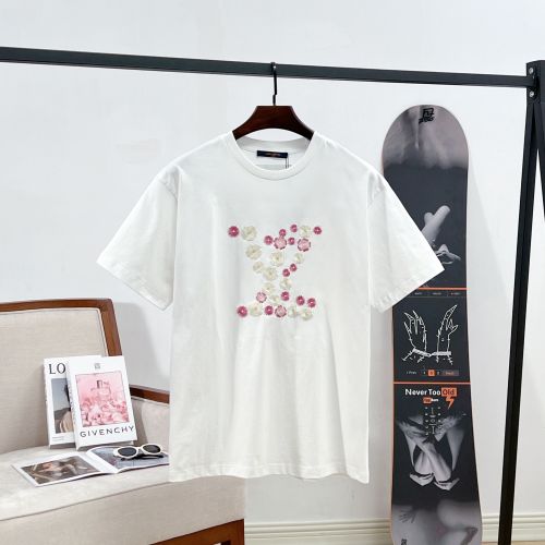 Louis Vuitton White Cotton T-Shirt with Floral Embroidery - Short Sleeve 1 Louis Vuitton White Cotton T-Shirt with Floral Embroidery - Short Sleeve