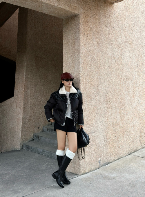 Chanel-Style Padded Jacket: Quilted Leather Detail, Down Filling, Warm & Chic 1 Chanel-Style Padded Jacket: Quilted Leather Detail, Down Filling, Warm & Chic