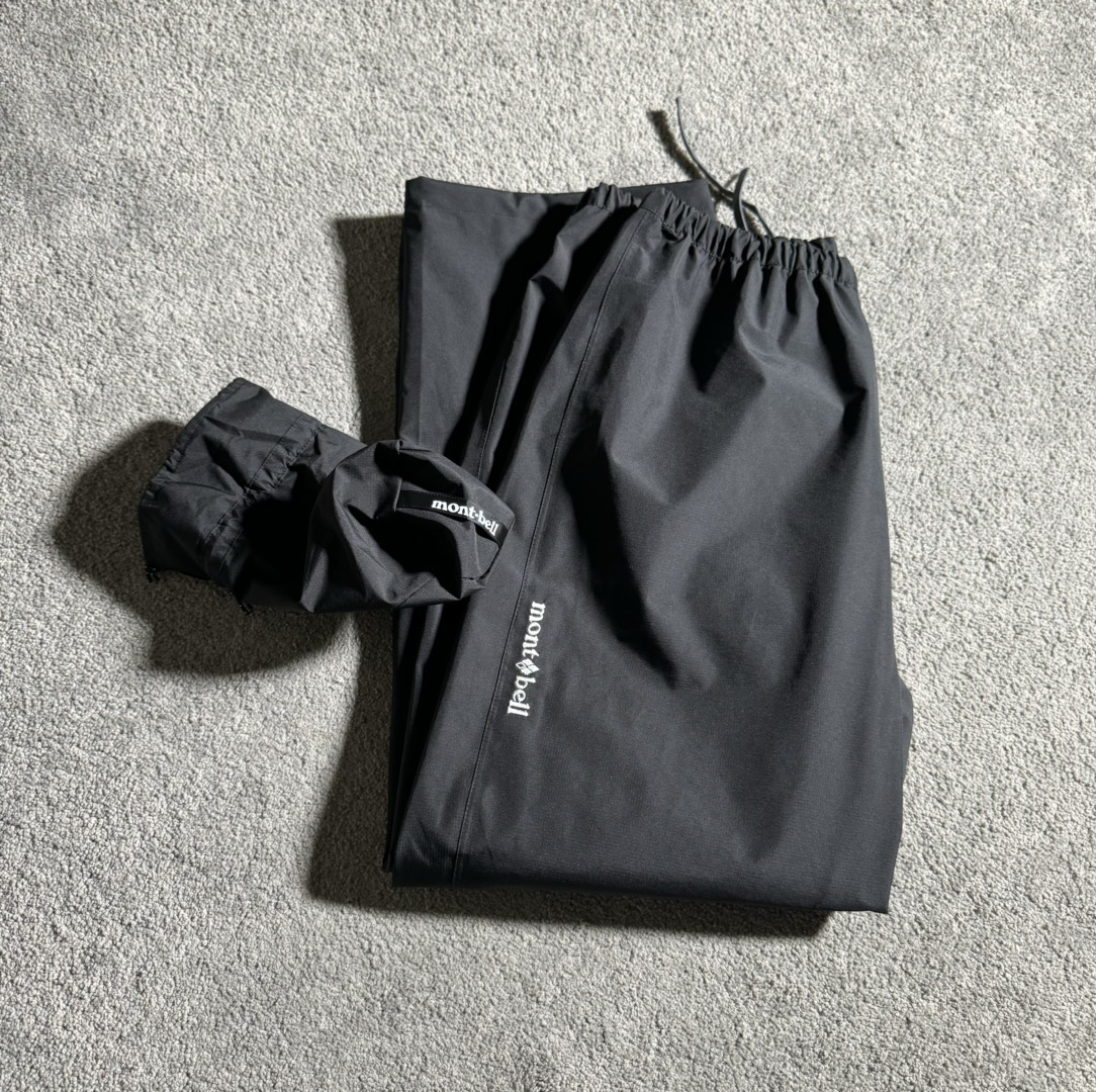 💰180
爆款顶货 mont bell 雨舞者全压胶户外防水冲锋裤
一眼帅的冲锋裤强烈推荐不挑人很百搭!
原厂品质三标齐全 带户外便携收纳袋 原版定做网格纹路面料随意收纳折叠 抗褶皱!
颜色:黑色 灰色
尺码:S M L XL(松紧腰)
S腰围73裤长98臀围110
M腰围80裤长100臀围114
L腰围84裤长102臀围118
XL腰围88裤长104臀围122
手工测量误差1~2公分
175155试穿L合适