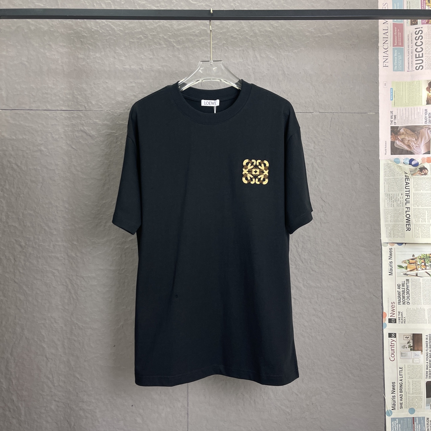 🅿️90 /A59 LOEWE罗意威 面料升级 300高克重 高端毛巾刺绣工艺 独家专供新款原单 男女同款 休闲宽松版型短袖 高端定制 高版本 时尚百搭爆款 进口面料 手感超柔软细腻 穿着亲肤舒适 高端精品 高温水洗处理，确保不变形不缩…
