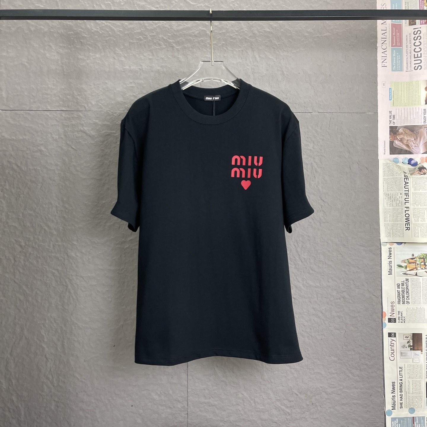 /C38 Miu Miu Camiseta de manga corta para hombre, gramaje 300, con estampado de espuma, edición exclusiva, tejido impor…