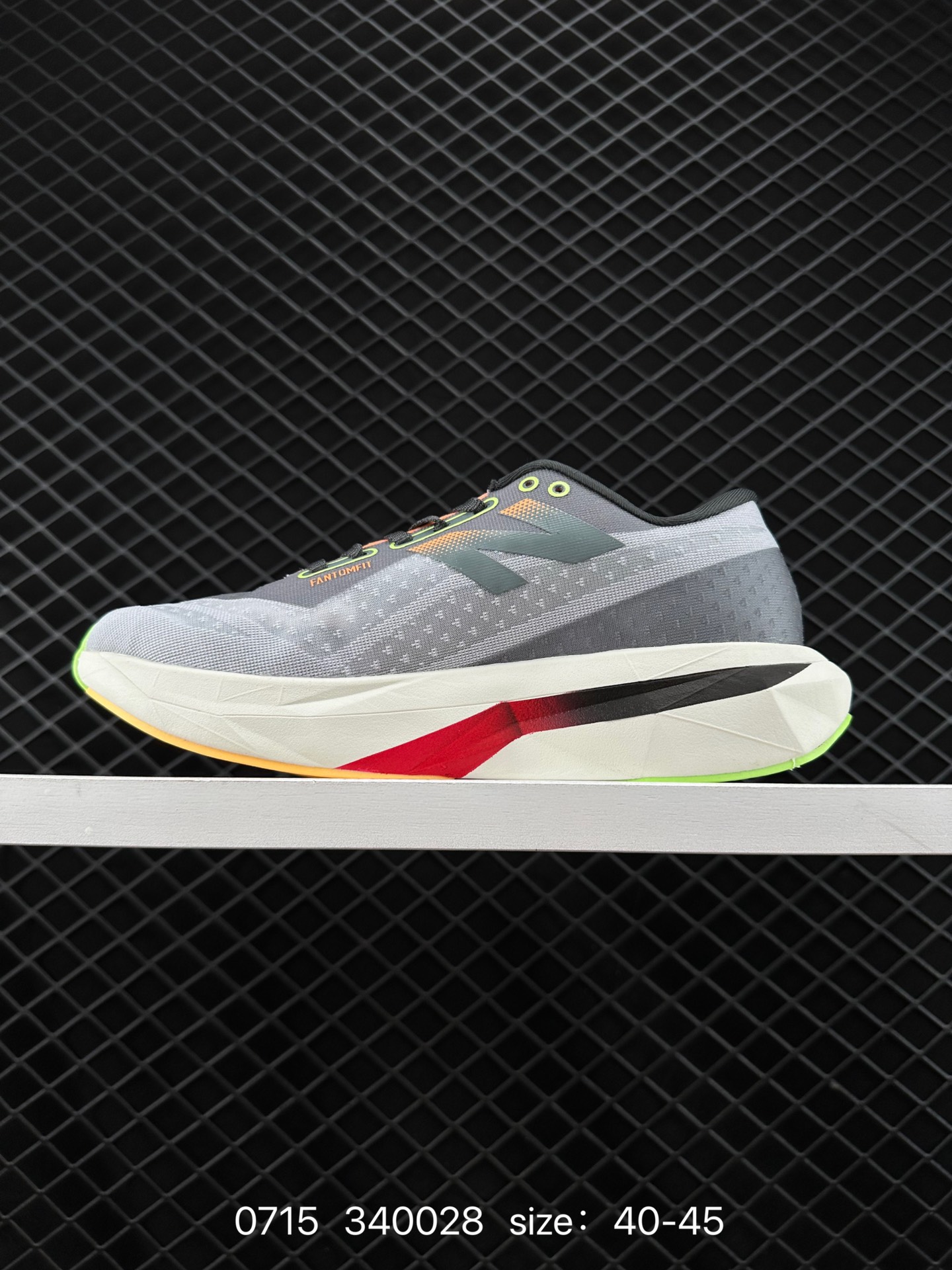 🛒购物价:220💰公司级正确版本✅官方旗舰店同步品质.New Balance FuelCell SuperComp Elite v4 运动舒适耐磨 低帮休闲跑步鞋
新款的ELITE V4,在鞋面和鞋底都做了升级。鞋面采用了工程网眼,增加了透气性并且鞋面支撑也比上一代有了提升。
中底脚感软弹兼备,内里搭配带加强筋的碳板
鞋中底厚度大概5厘米左右,增高效果是非常明显的,中底方面有一块全掌,让你跑步的时候推进力更强。
外观大大的NB Logo霸气又好看,立体感的中底有着强大的压迫感
货号:MFCXGK8
编码:340028
Size:40~45