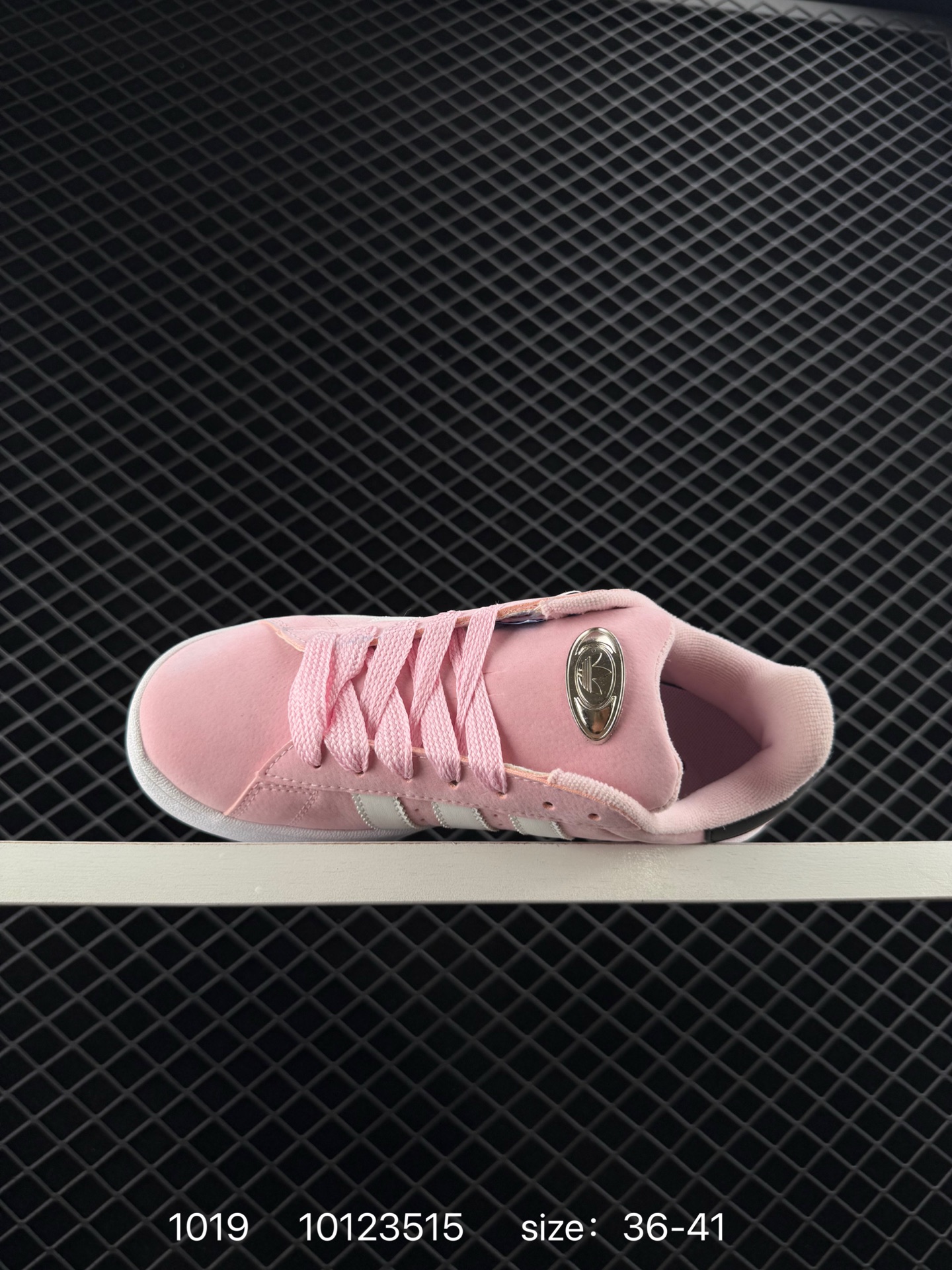💰75
Adidas Originals Campus 00s 学院系列
面包风经典复古低帮百搭休闲运动板鞋
货号:GY6433
尺码:如图
编码:10123515