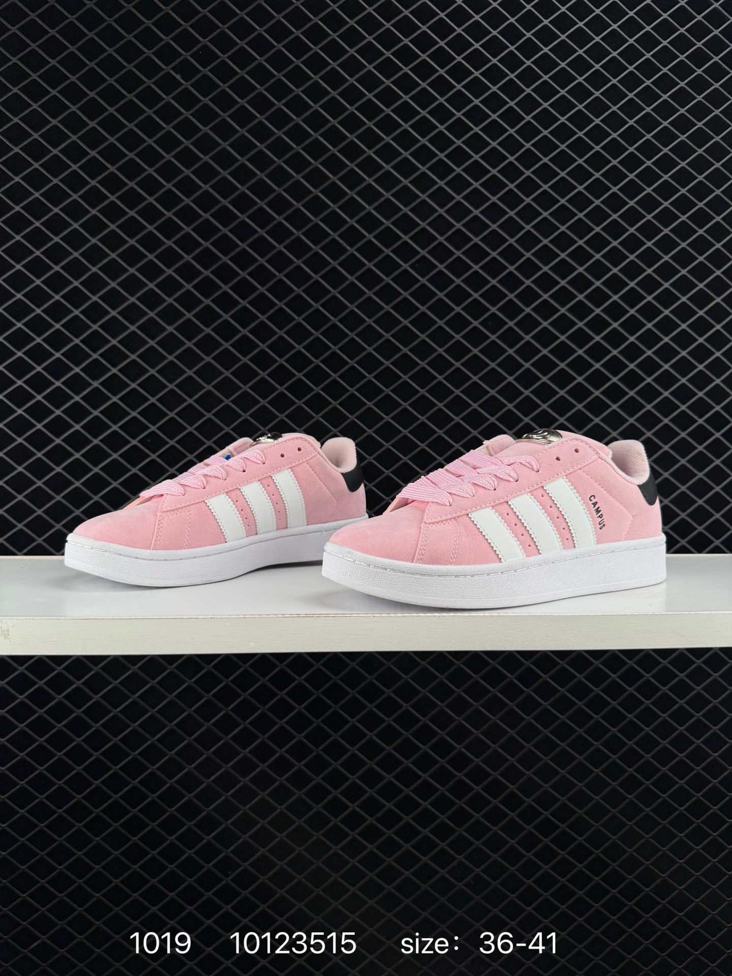 💰75
Adidas Originals Campus 00s 学院系列
面包风经典复古低帮百搭休闲运动板鞋
货号:GY6433
尺码:如图
编码:10123515