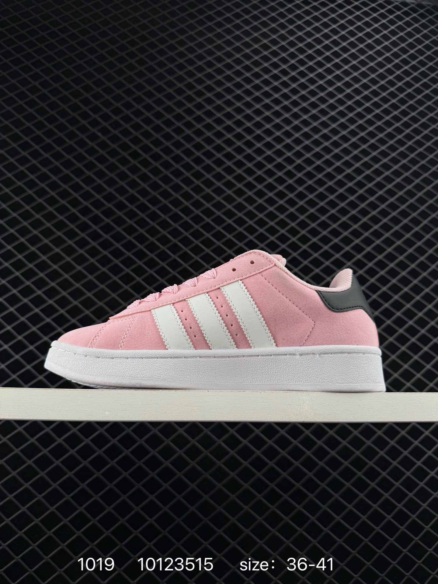 💰75
Adidas Originals Campus 00s 学院系列
面包风经典复古低帮百搭休闲运动板鞋
货号:GY6433
尺码:如图
编码:10123515