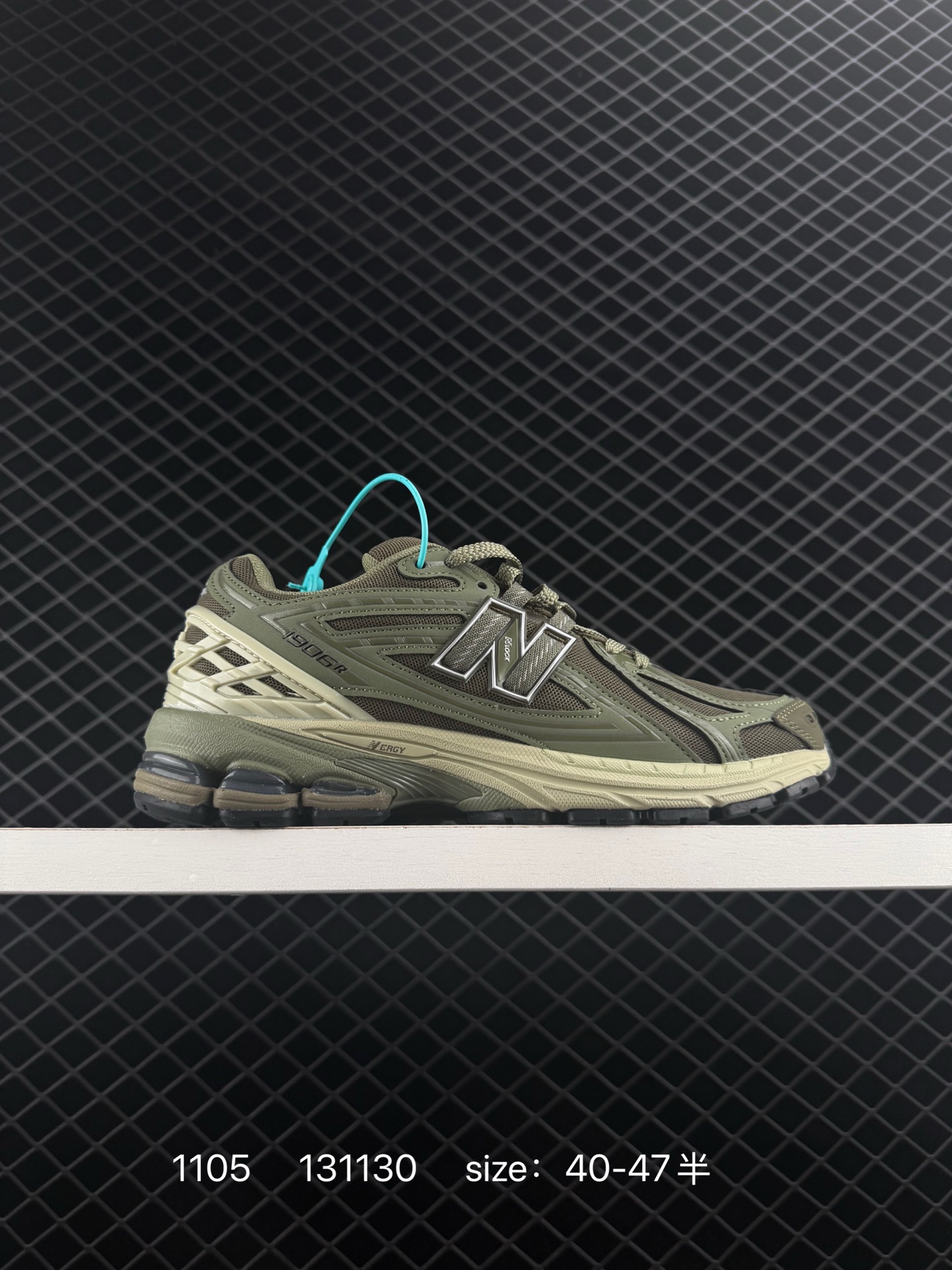 💰150
公司级✅New Balance M1906系列 新百伦 复古单品宝藏老爹鞋款
复古元素叠加 质感超级棒 原楦版型材料细节做工精细 作为NB最经典的档案鞋型之一
官方货号:U1906RCJ
尺码:如图
编码:131130