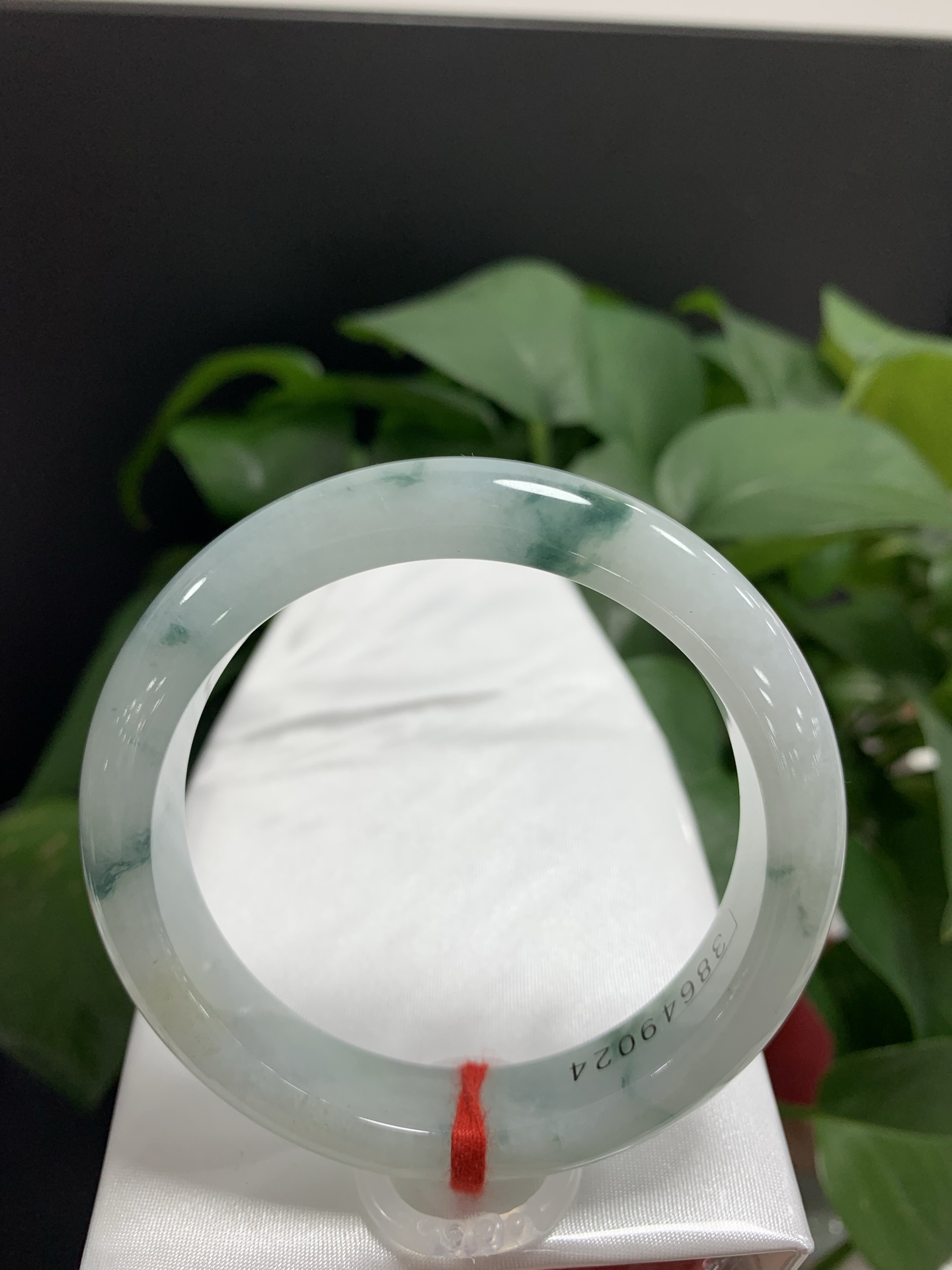 White base with floating floral pattern, Ping'an bracelet