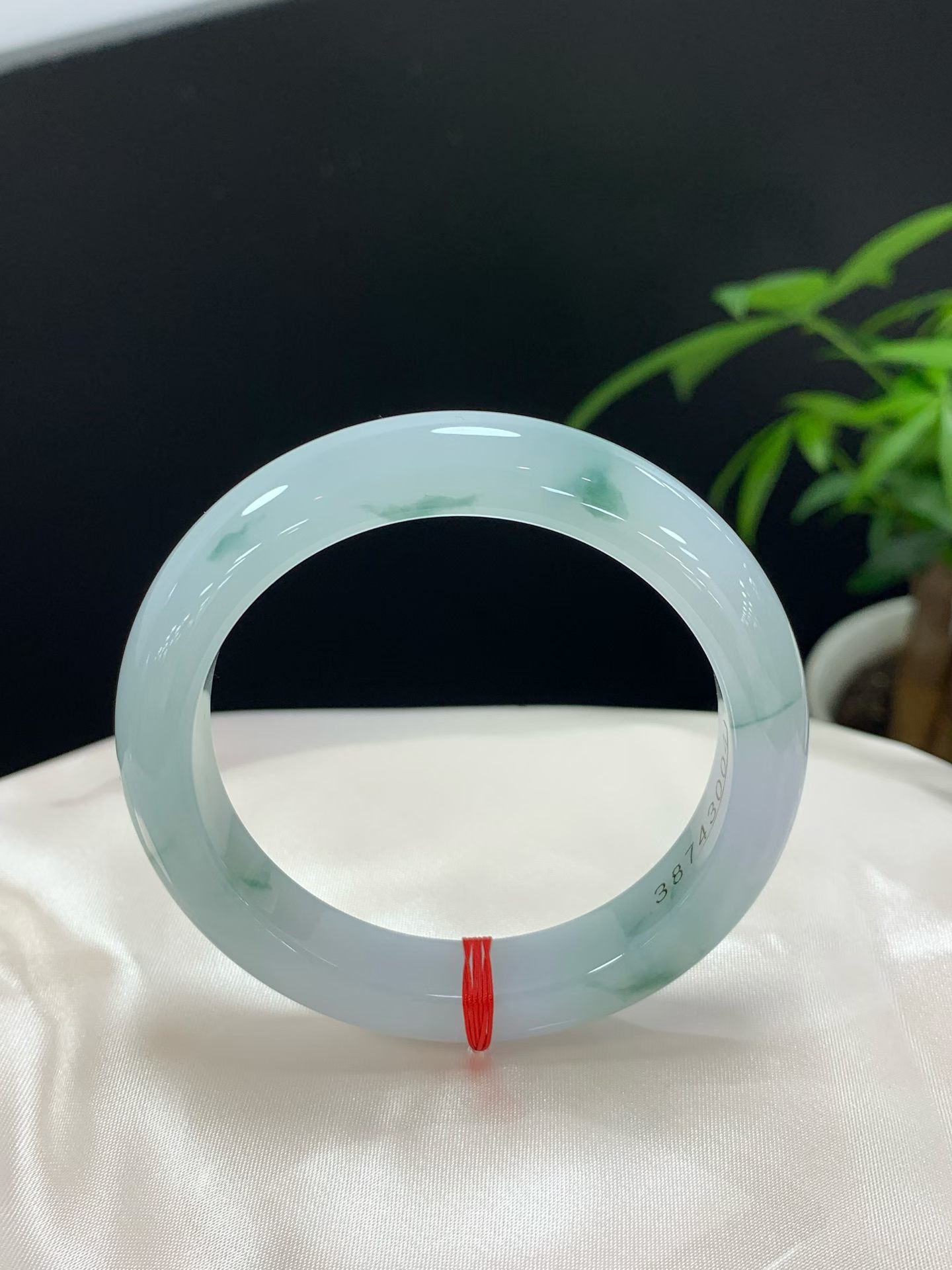 Floating Flower Peace Bangle
