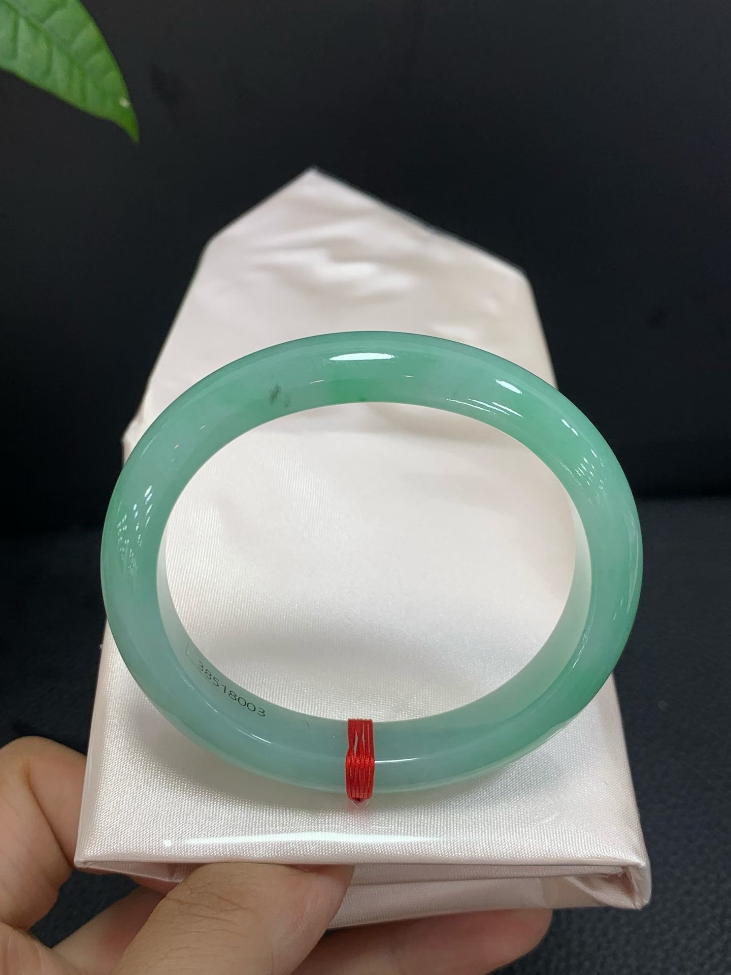 果绿贵妃镯