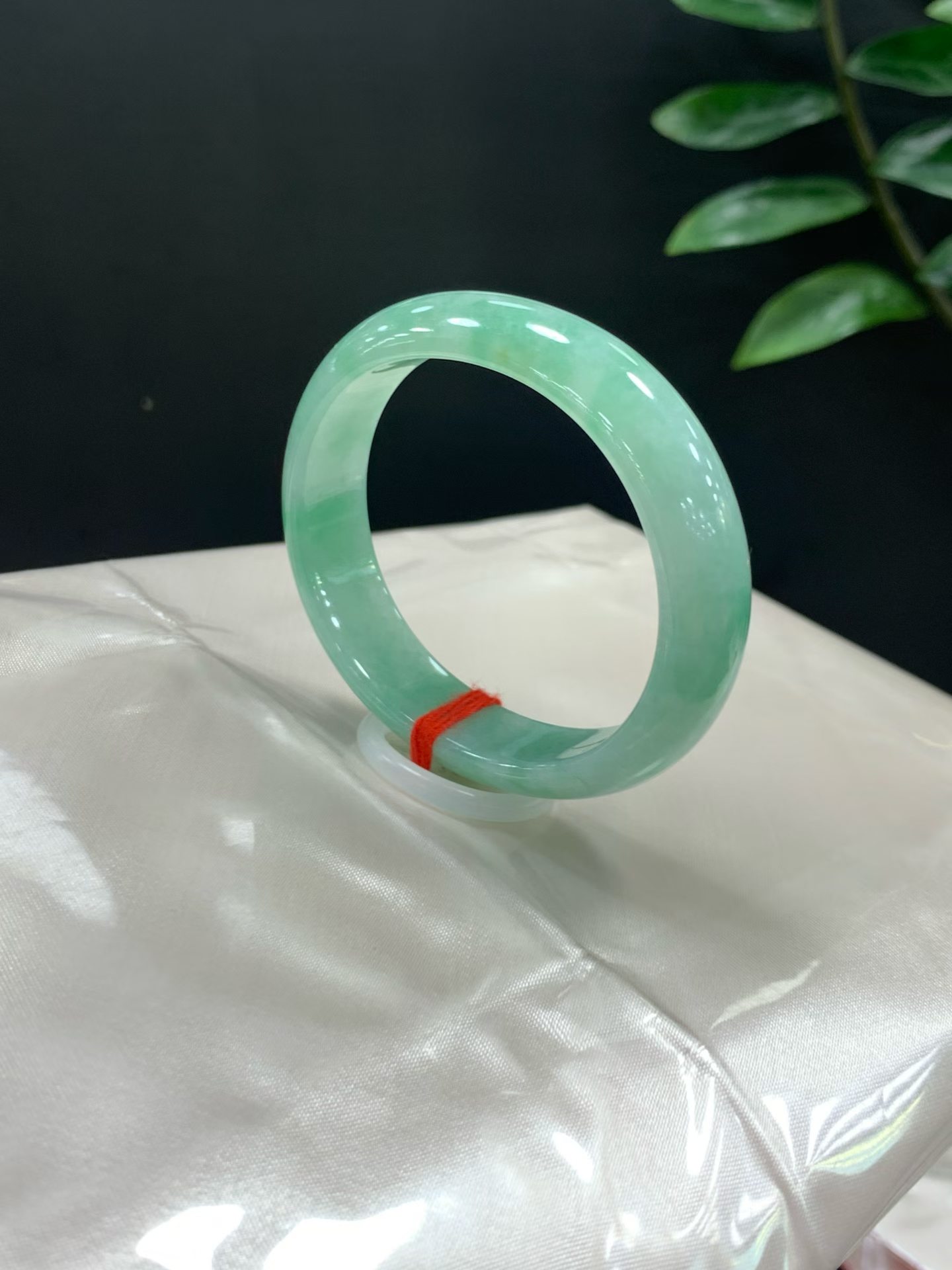 果绿贵妃镯
