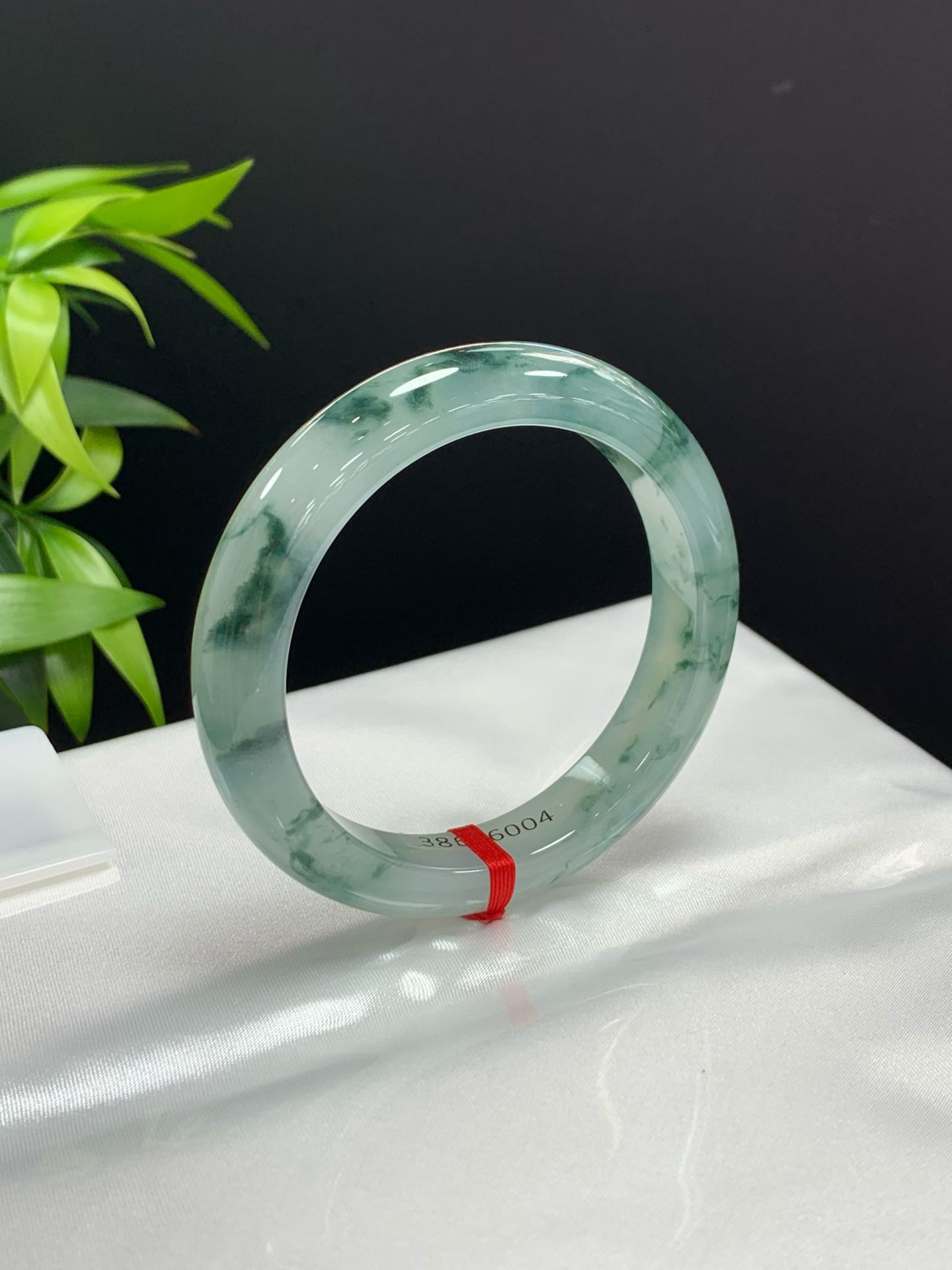 Floating Flower Peace Bangle