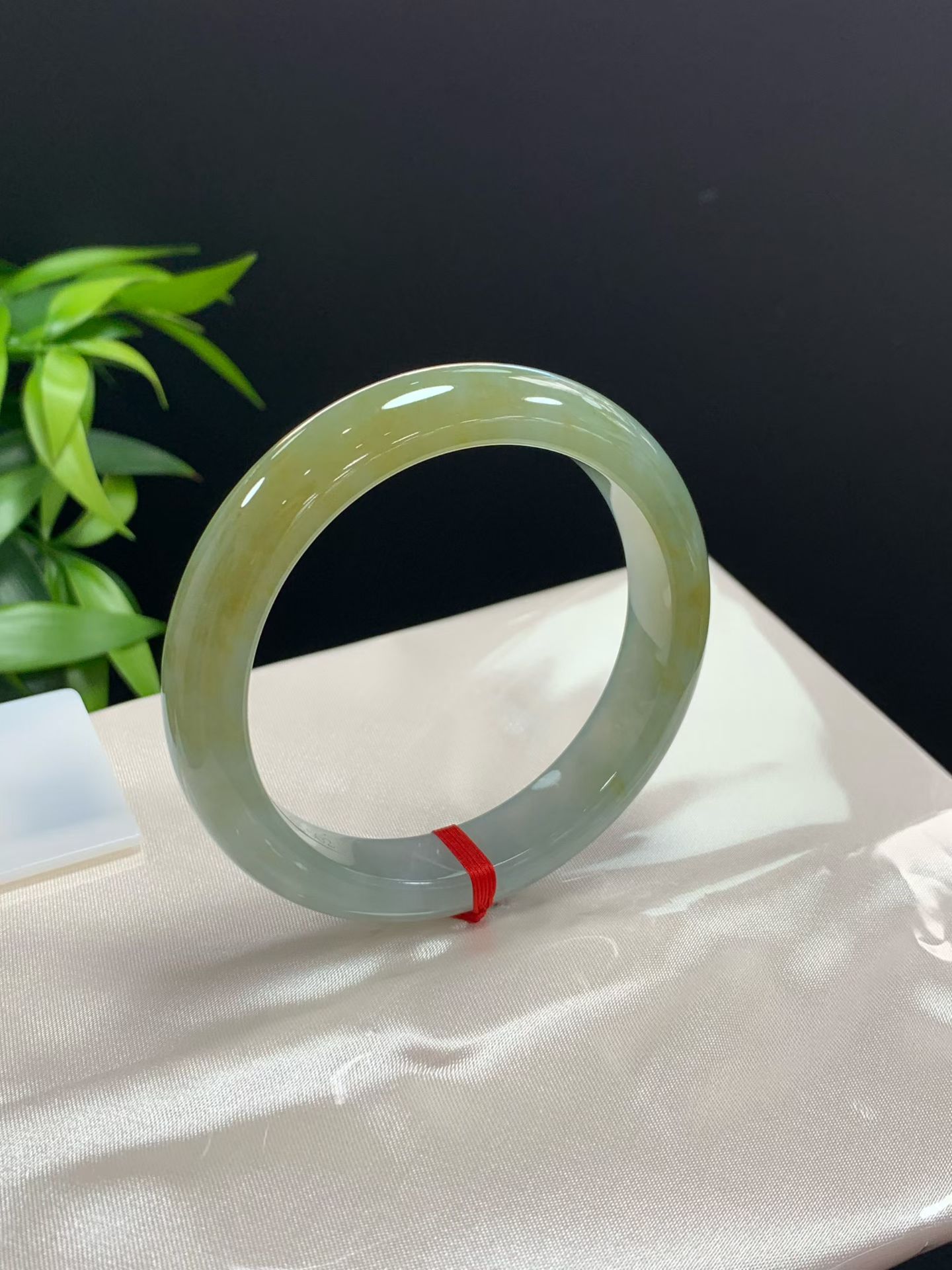 Clear base with floating yellow jade flat bracelet 3