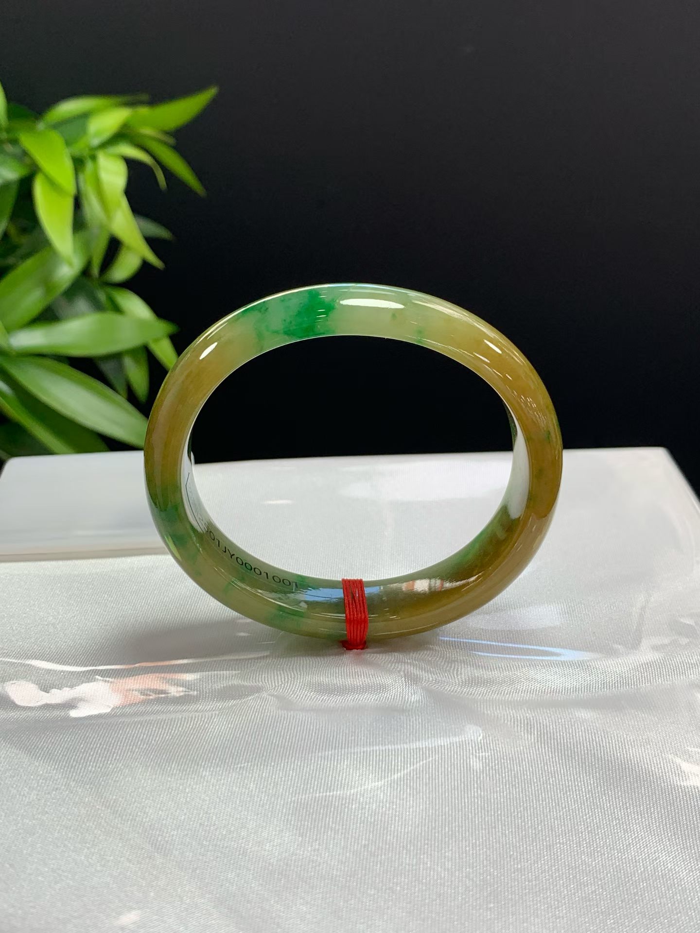 Yellow-Green Specialty贵妃 Bangle 2