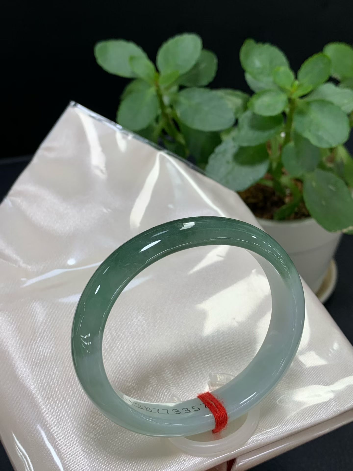 Semi-landscape Guifei Bangle 3