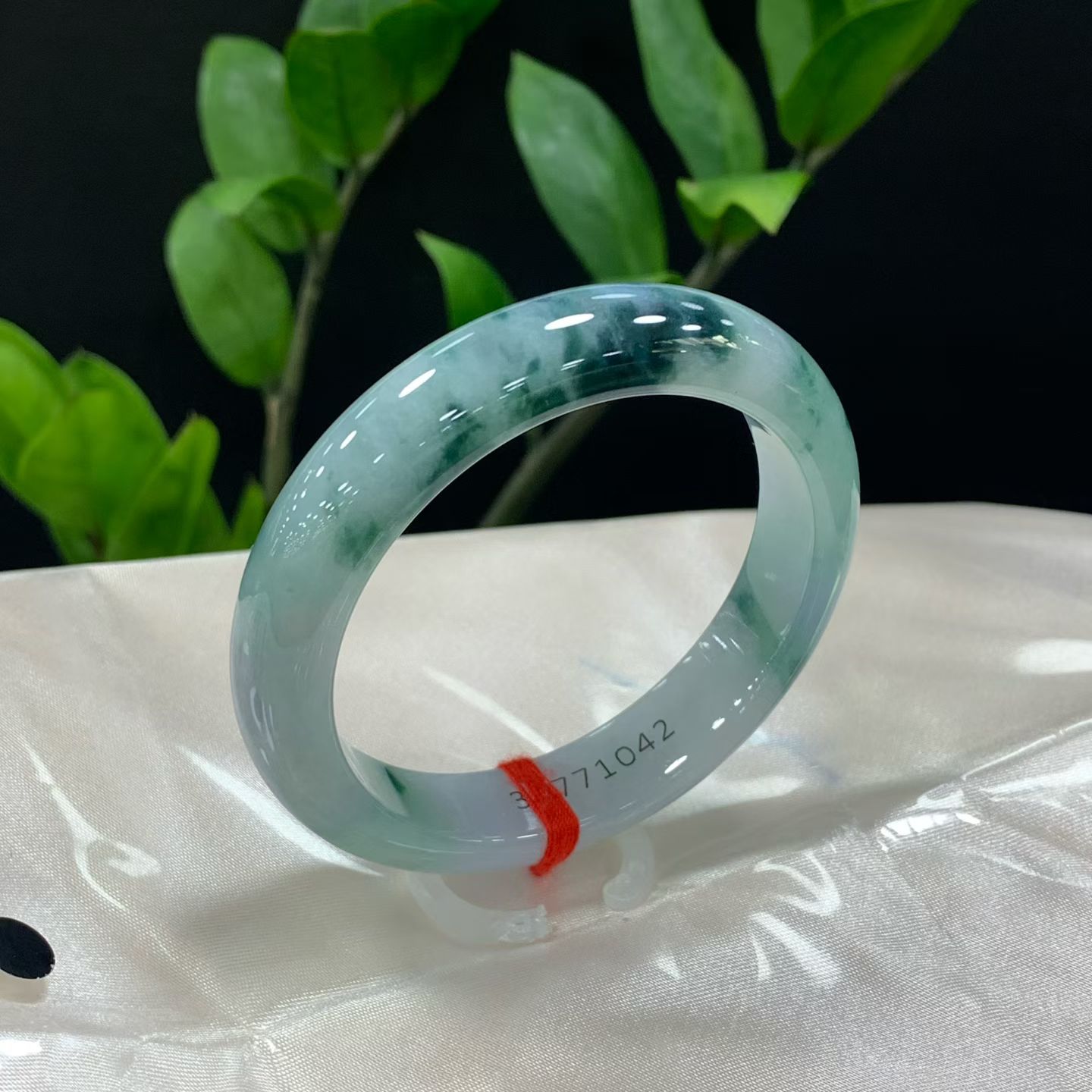 Floating Flower Peace Bangle