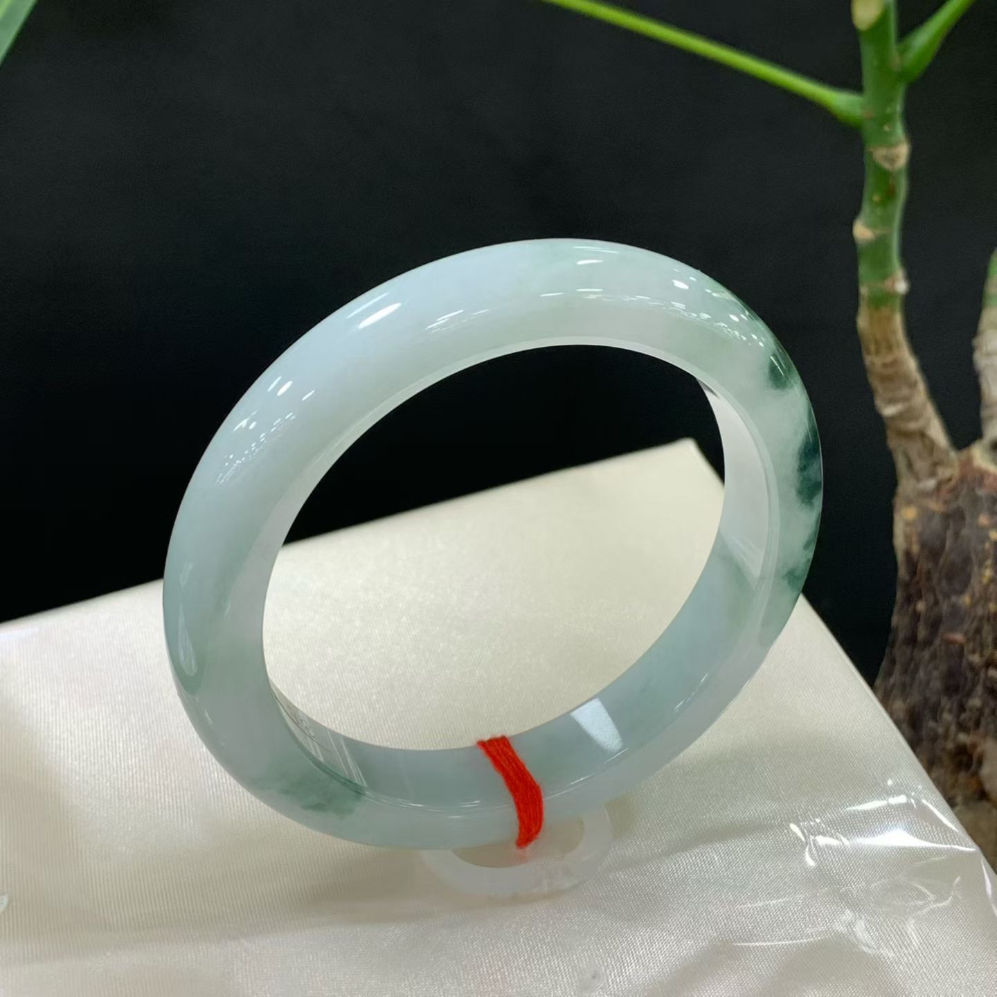 Pale Qing Floating Flower Round Bracelet 2