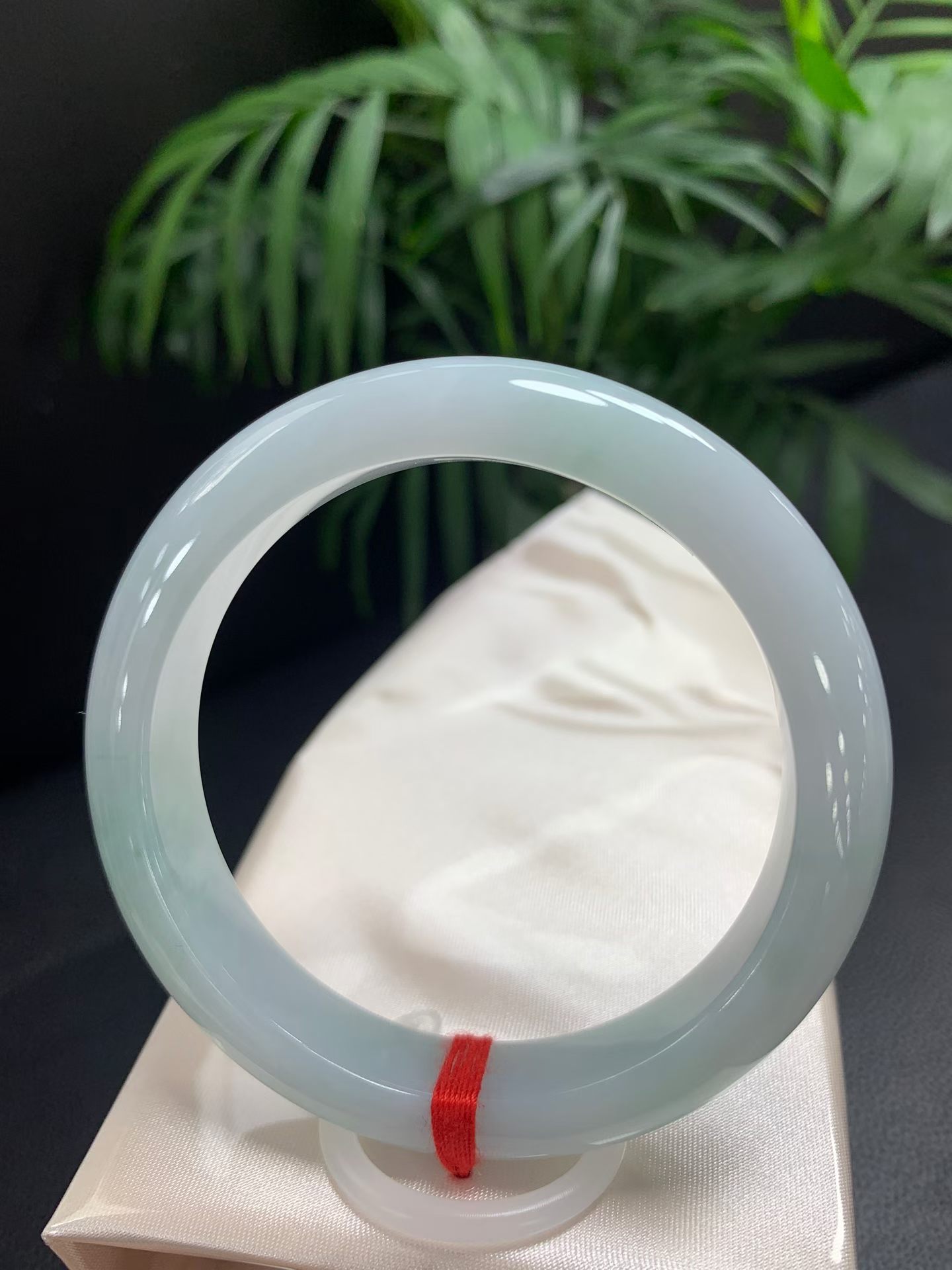 Clear base with floating flowers, round bangle 2