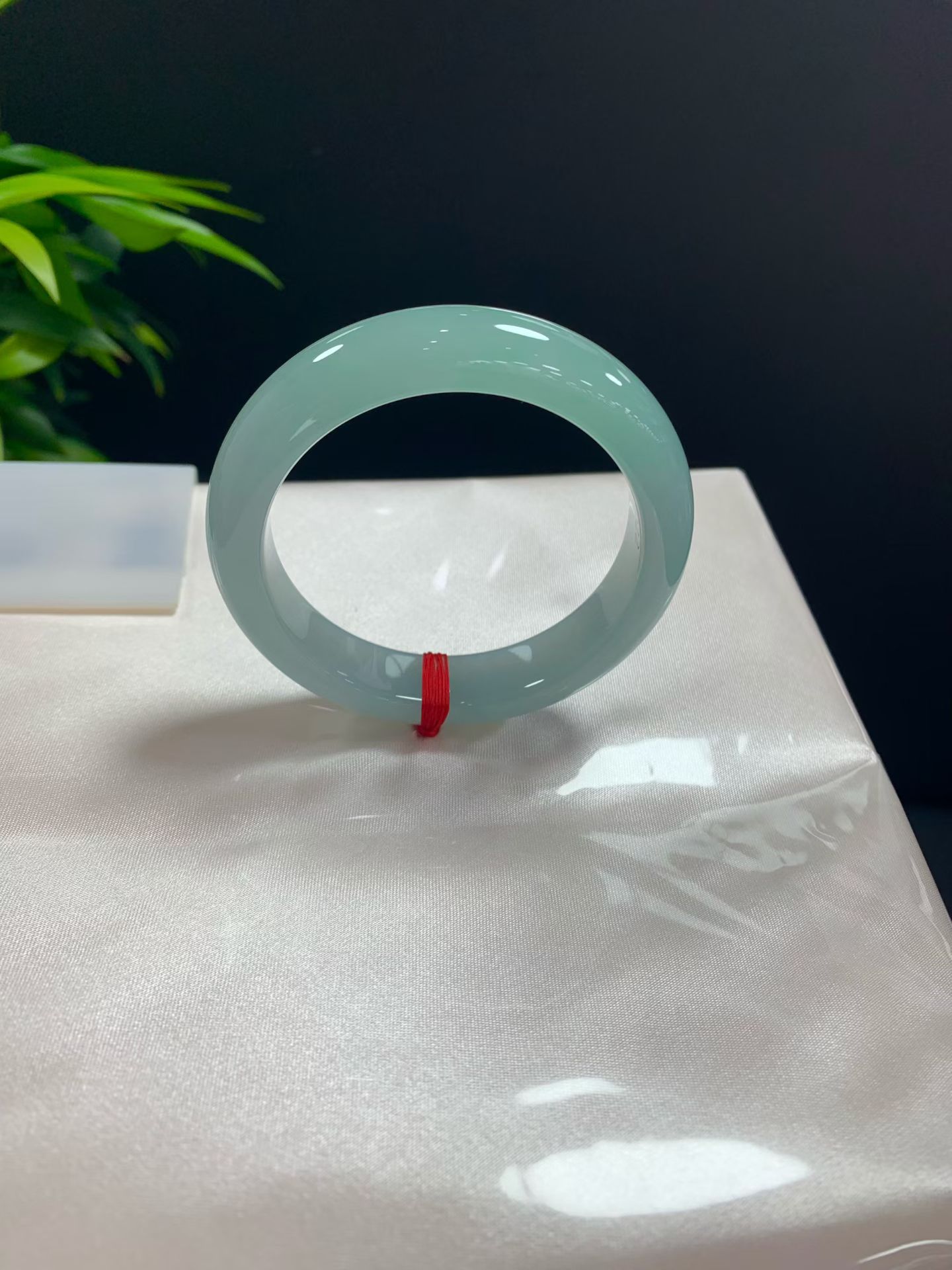 Ice Clear Base Ping An Bracelet: Fine, delicate texture!