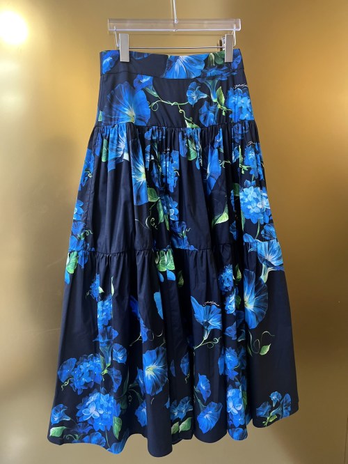 Dolce & Gabbana Floral Print Maxi Skirt - Elegant Black Bottom Hyacinth Design 1 Dolce & Gabbana Floral Print Maxi Skirt - Elegant Black Bottom Hyacinth Design