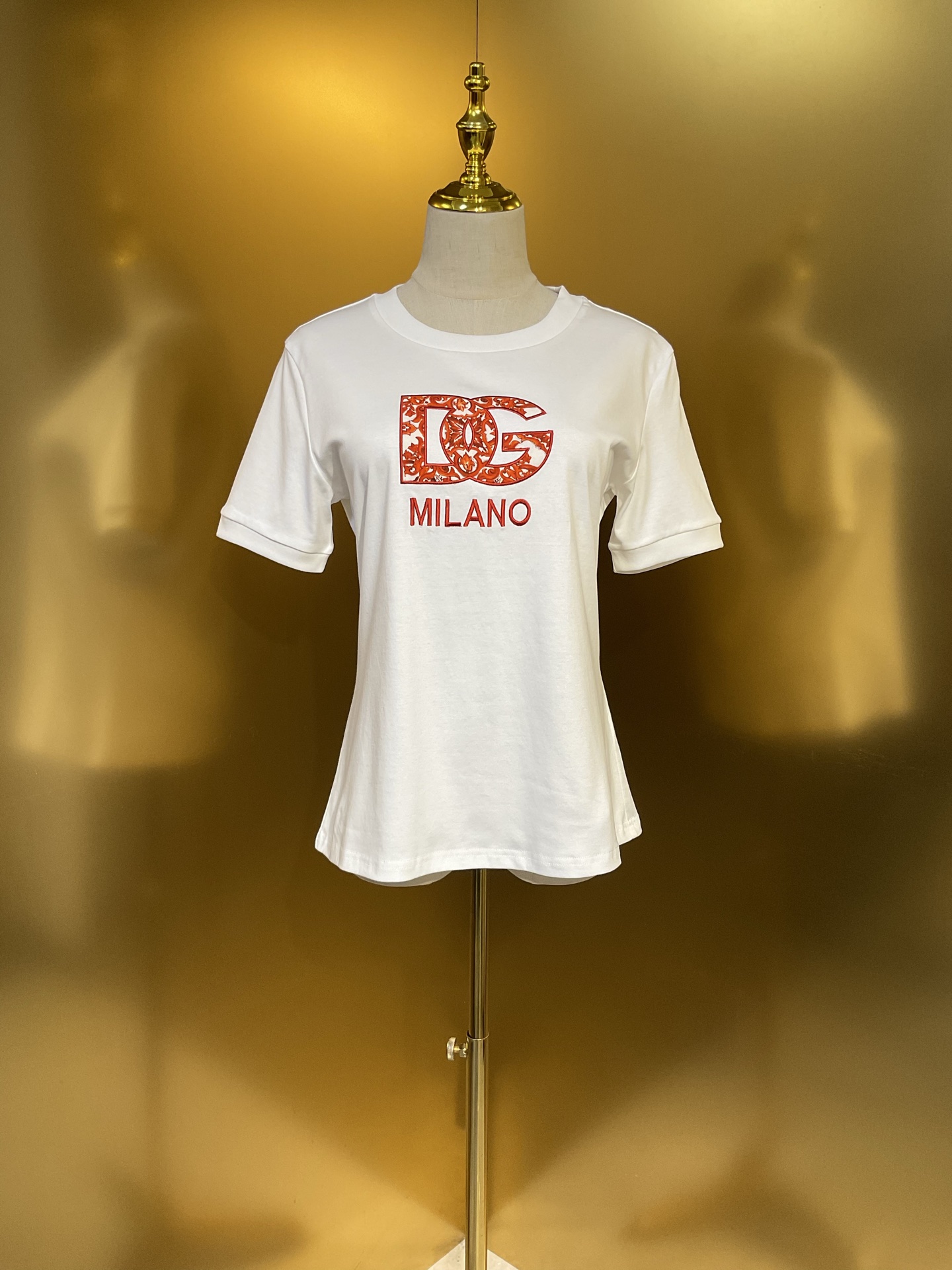 NO:899634,DG new orange ceramic glaze knitted cotton DG letter T-shirt smlxlxxl 022, Dolce & Gabbana-clothing, Dolce&Gabbana, tees, t-shirt,19860909DG 新款 橙陶釉针织棉DG字母T恤 smlxlxxl 022款,杜嘉班纳-服装,Dolce&Gabbana,tees，t-shirt,,Women's clothing