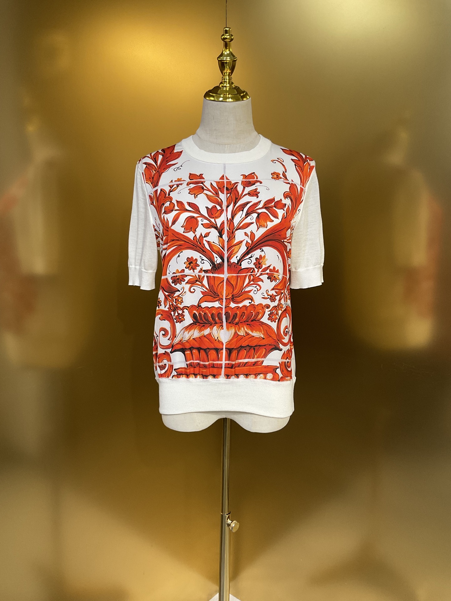 NO:899346,DG new orange pottery glazed vase 22mm silk stretch satin with merino cashmere short-sleeved pullover sweater smlxlxxl, Dolce&Gabbana-clothing, Dolce&Gabbana, T-shirt, real silk,19860909DG 新款 橙陶釉花瓶22姆米真丝弹力缎拼美丽诺羊绒短袖套头毛衫 smlxlxxl,杜嘉班纳-服装,Dolce&Gabbana,T-shirt,real silk,,Women's clothing