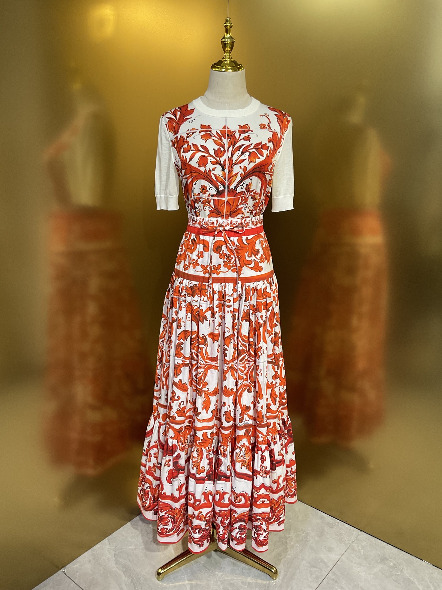 NO:899218,DG new orange pottery glazed vase 22mm silk stretch satin with merino cashmere short-sleeved pullover sweater smlxlxxl, Dolce&Gabbana-clothing, Dolce&Gabbana, T-shirt, real silk,19860909DG 新款 橙陶釉花瓶22姆米真丝弹力缎拼美丽诺羊绒短袖套头毛衫 smlxlxxl,杜嘉班纳-服装,Dolce&Gabbana,T-shirt,real silk,,Women's clothing