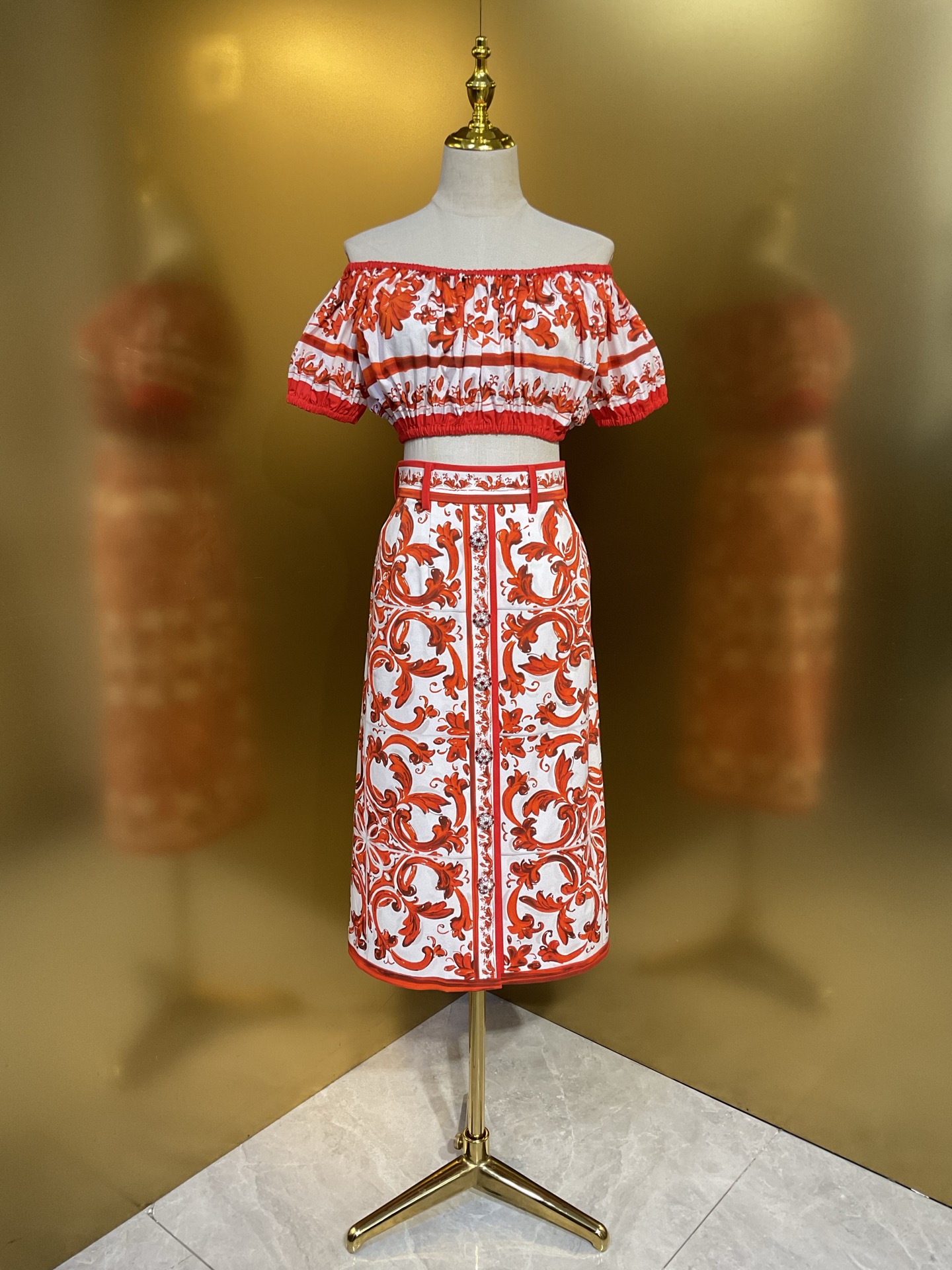 NO:899288,DG new orange pottery glaze 32x16 stretch twill cotton diamond button slit long skirt smlxlxxl, Dolce & Gabbana-clothing, Dolce&Gabbana, skirts,19860909DG 新款 橙陶釉 32x16 支弹力斜纹棉 钻扣开叉长半裙smlxlxxl,杜嘉班纳-服装,Dolce&Gabbana,skirts,,Women's clothing