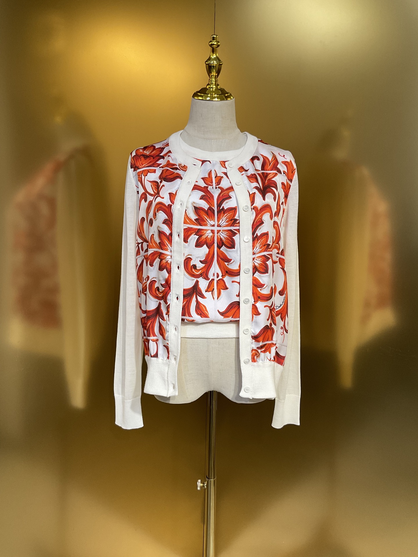 NO:929736,DG new orange ceramic glaze 18mm silk twill patchwork merino wool vest smlxlxxl 18mm silk twill patchwork merino wool cardigan smlxlxxl, Dolce & Gabbana-clothing, Dolce&Gabbana, real silk,19860909DG新款 橙陶釉 18姆米真丝斜纹拼美丽诺羊毛背心 smlxlxxl 18姆米真丝斜纹拼美丽诺羊毛开衫 smlxlxxl,杜嘉班纳-服装,Dolce&Gabbana,real silk,,Women's clothing