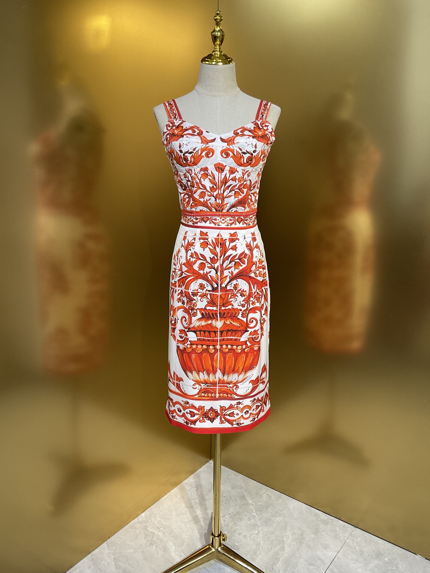 NO:899301,DG New Orange Vase Double Joe Silk Skirt (Silk Inside and Out) smlxlxxl, Dolce & Gabbana-clothing, Dolce&Gabbana,skirts,real silk,19860909DG新款 橙花瓶双乔真丝半裙（里外真丝）smlxlxxl,杜嘉班纳-服装,Dolce&Gabbana,skirts,real silk,,Women's clothing
