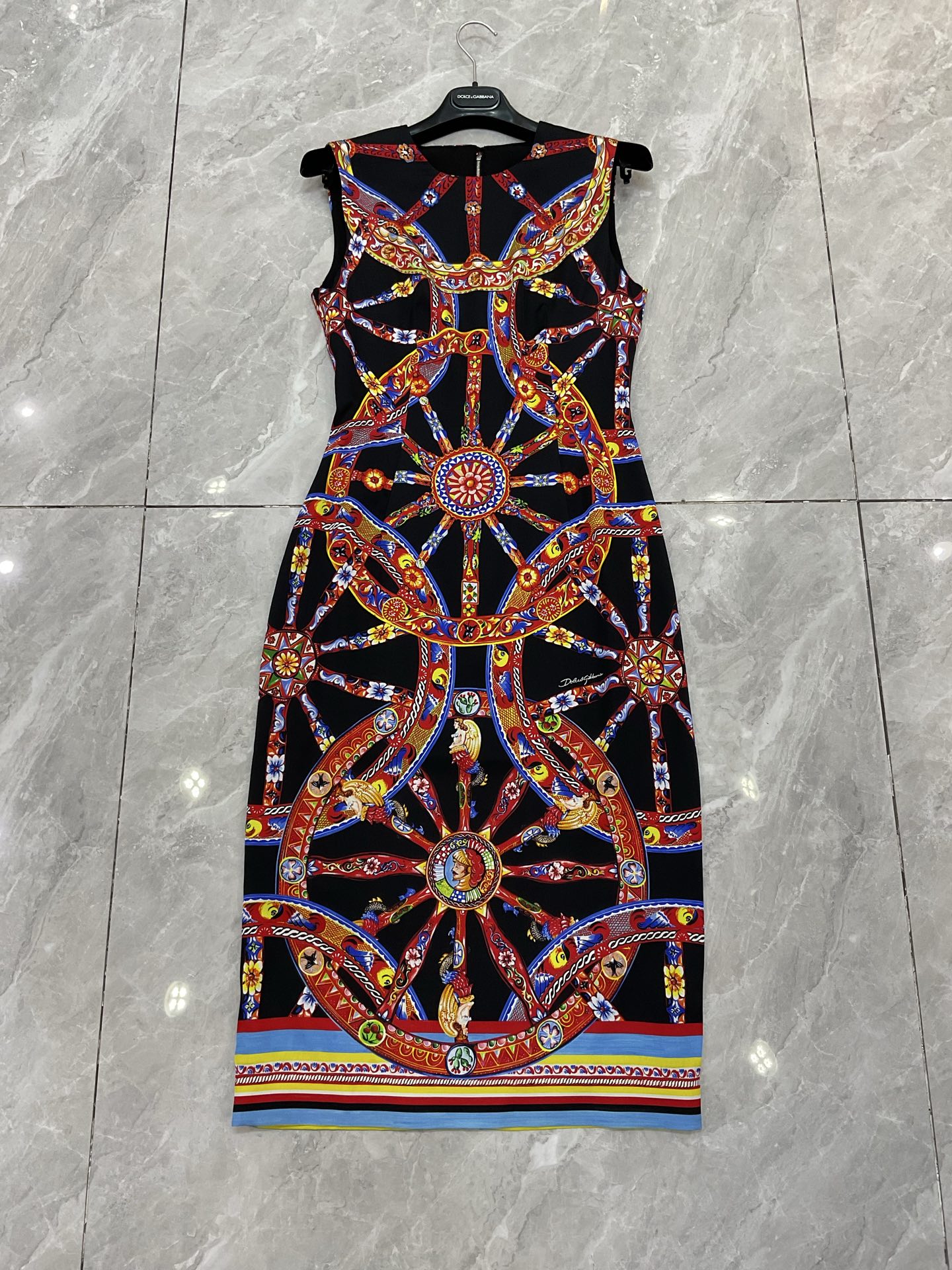 NO:899150,DG black bottom wheel 19 Mumi silk double jowl 02 crepe de chine sleeveless waist dress smlxlxxl, Dolce & Gabbana-clothing, Dolce&Gabbana,skirts,real silk,19860909DG 黑底车轮19姆米真丝双乔 里布02双绉无袖收腰连衣裙smlxlxxl,杜嘉班纳-服装,Dolce&Gabbana,skirts,real silk,,Women's clothing