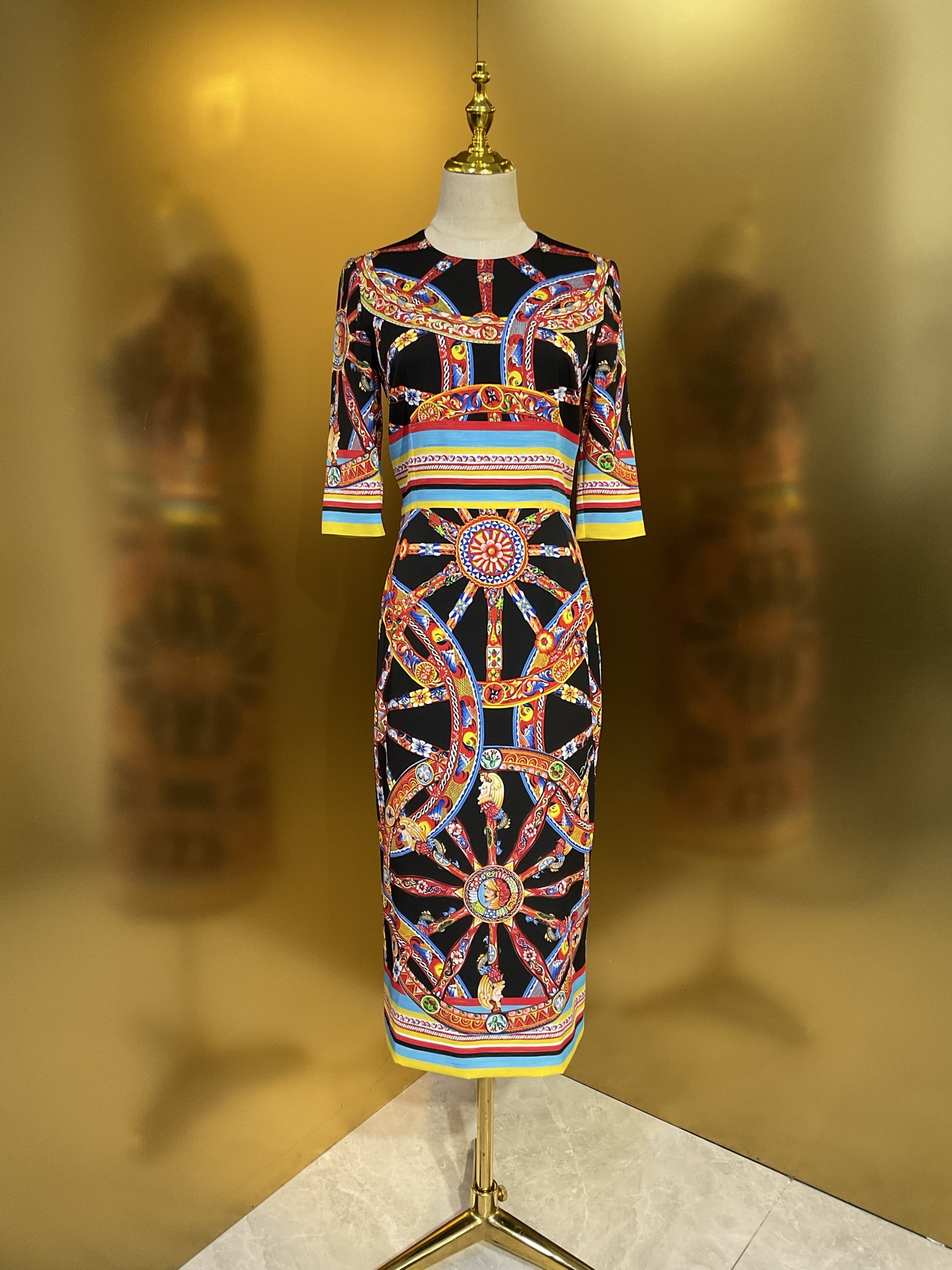 NO:899980,DG new original black bottom wheel silk 19 mmi short-sleeved dress smlxlxxl, Dolce & Gabbana-clothing, Dolce&Gabbana, skirts, T-shirt, real silk,19860909DG新款 原版黑底车轮真丝19姆米短袖连衣裙 smlxlxxl,杜嘉班纳-服装,Dolce&Gabbana,skirts,T-shirt,real silk,,Women's clothing
