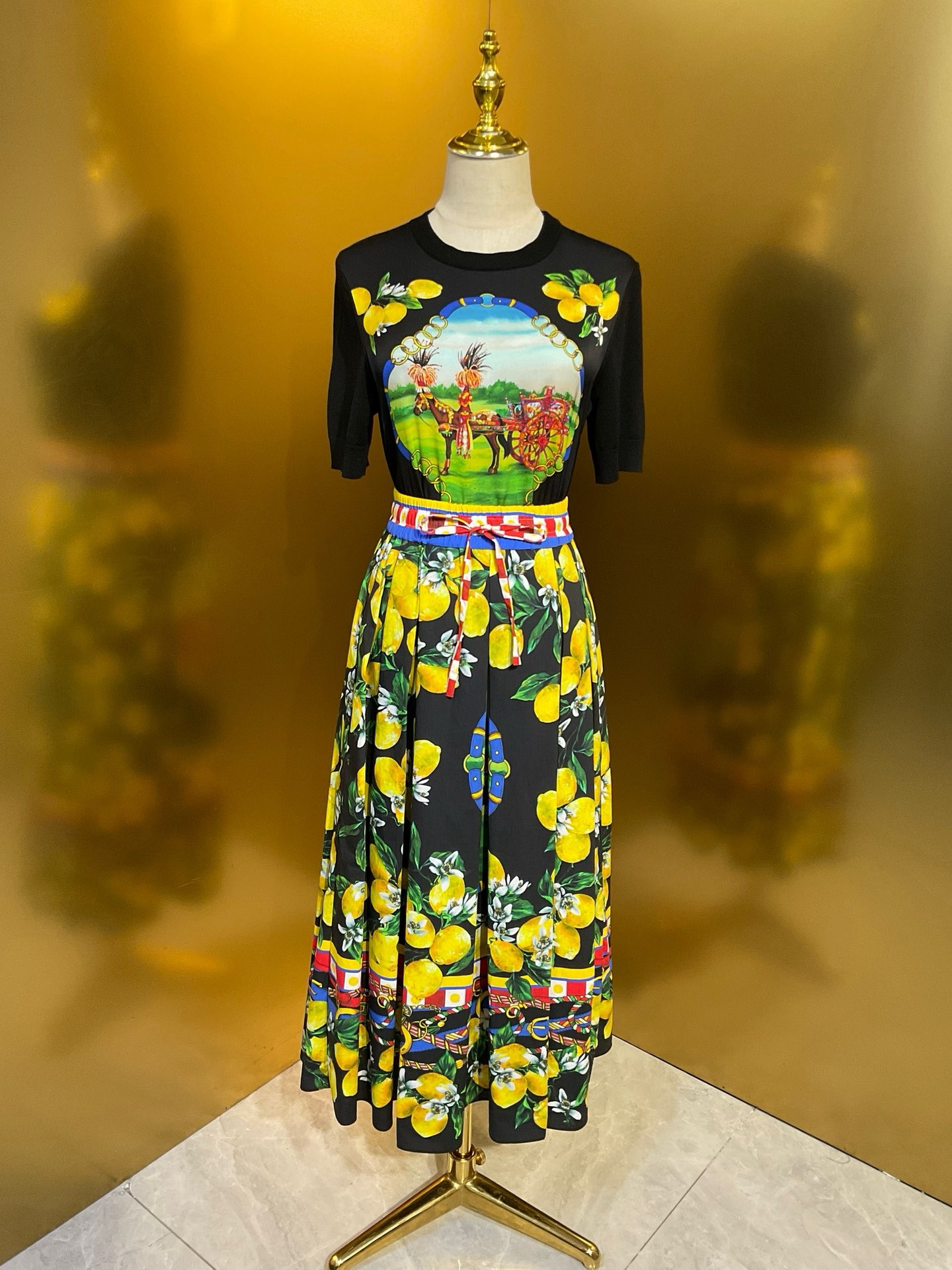 NO:922630,DG new style black lemon flower poplin cotton elastic belt casual fashion skirt smlxlxxl, Dolce & Gabbana-clothing, Dolce&Gabbana, skirts,19860909DG新款 黑底柠檬花府绸棉布橡筋腰带休闲时尚半裙smlxlxxl,杜嘉班纳-服装,Dolce&Gabbana,skirts,,Women's clothing