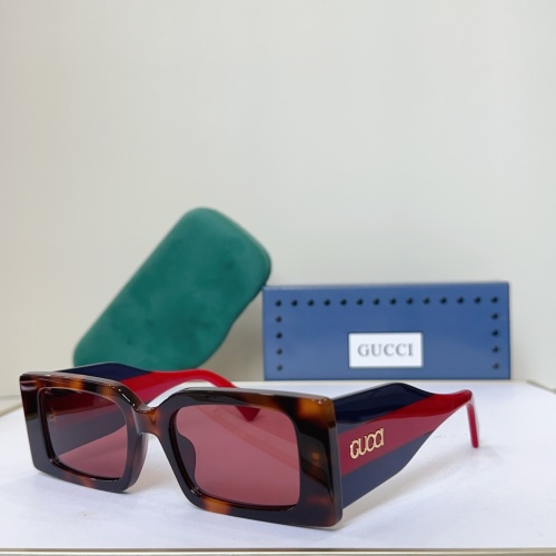Gucci 1860S Bold Frame Sunglasses - Modern Style, Classic Pattern 1 Gucci 1860S Bold Frame Sunglasses - Modern Style, Classic Pattern