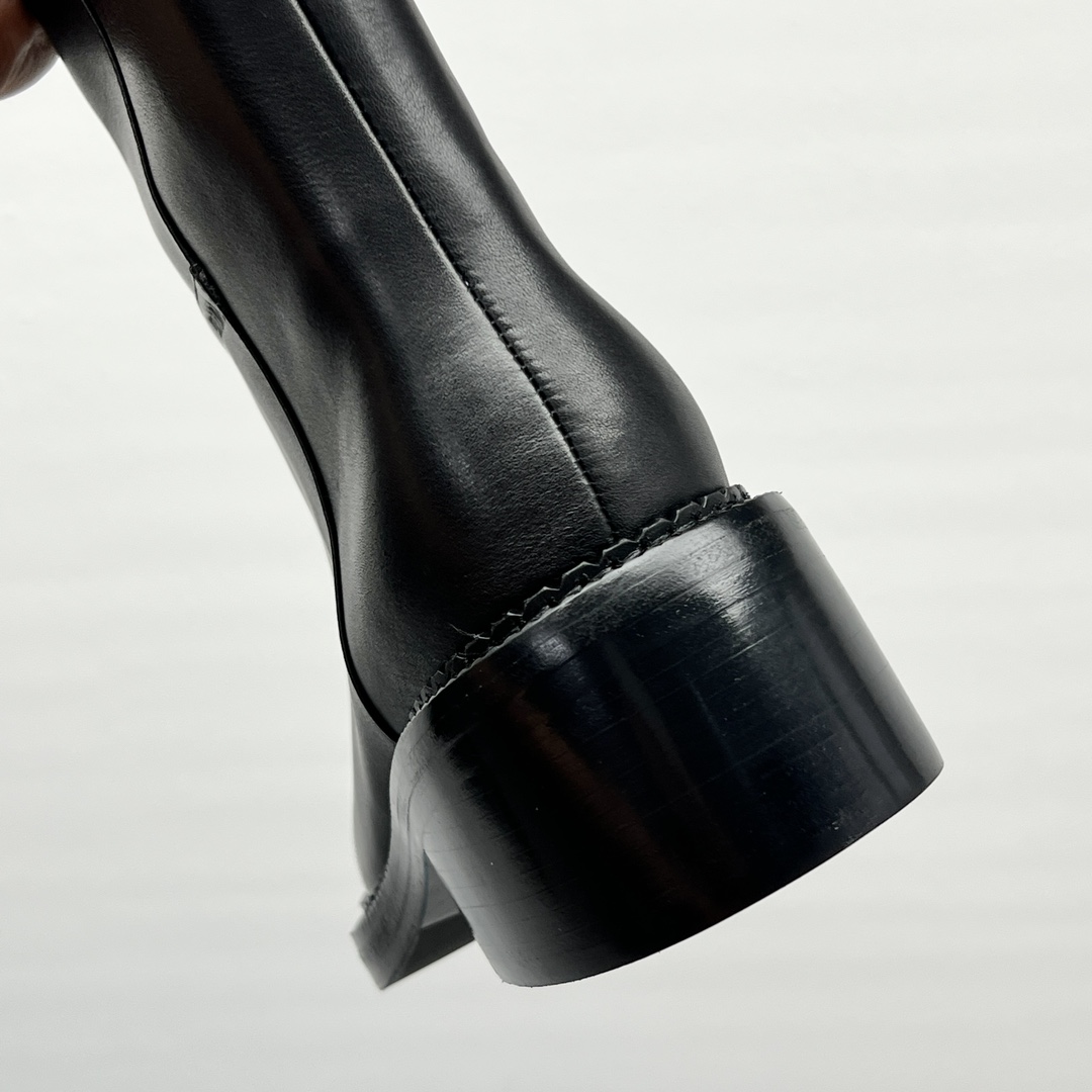 NO:647576,Outsole details, boots, boots19860909大底细节,靴子,boots,Women's Shoes