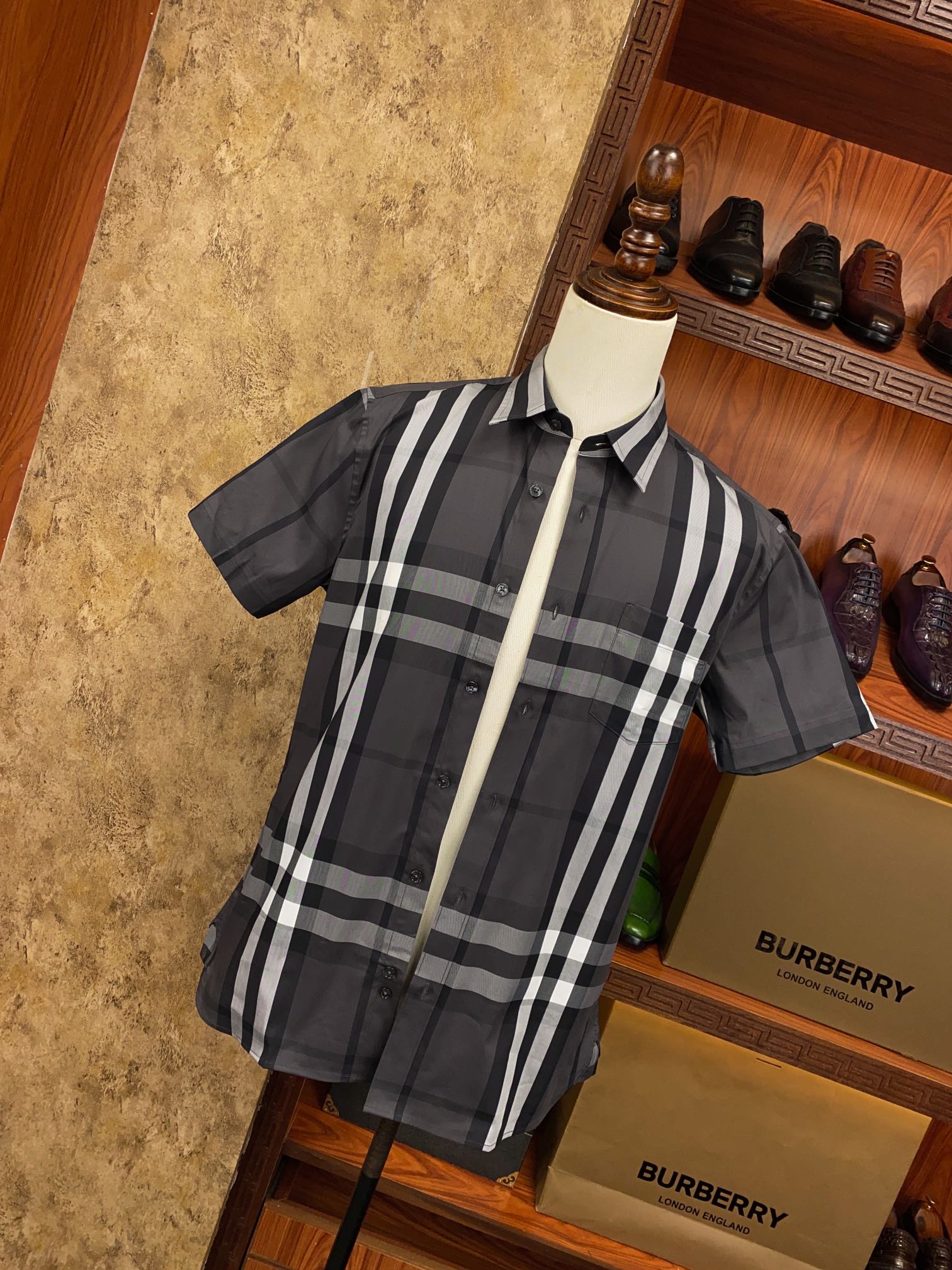 正品级别货！批260 Burberry巴宝莉 格子休闲衬衫 此批衬衫出自公司外贸原单，代工厂出品，品质杆