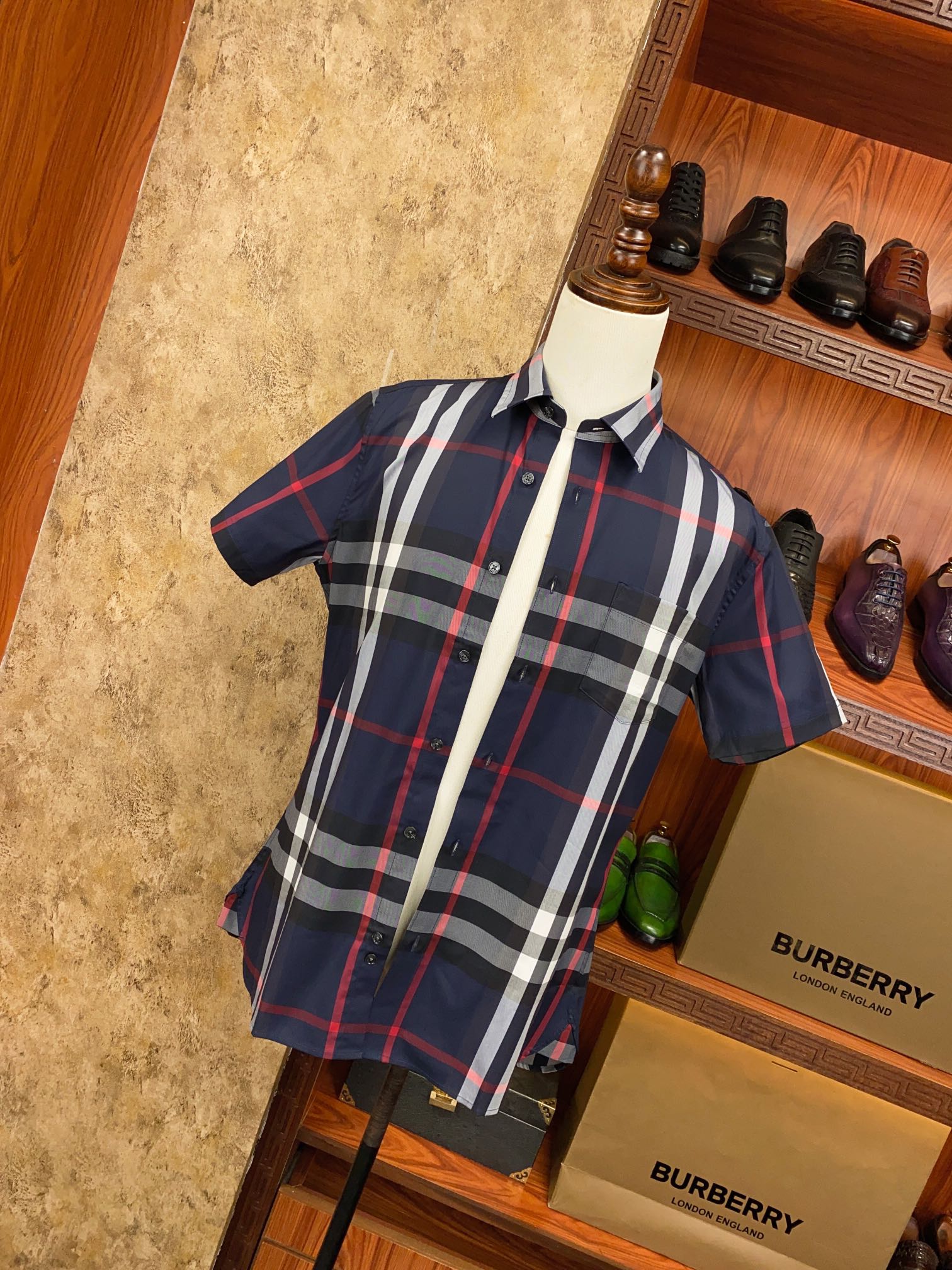 正品级别货！批260 Burberry巴宝莉 格子休闲衬衫 此批衬衫出自公司外贸原单，代工厂出品，品质杆