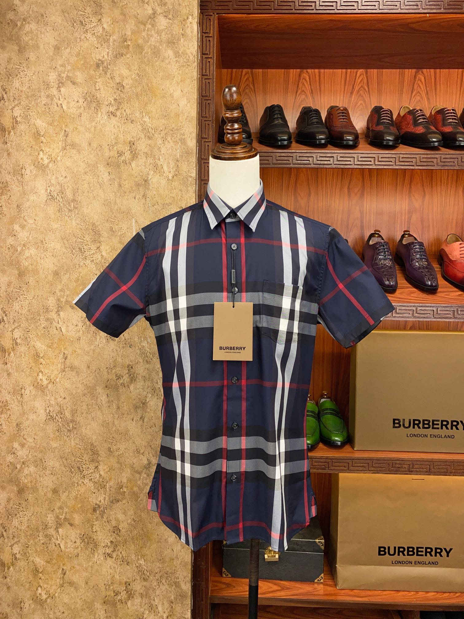 正品级别货！批260 Burberry巴宝莉 格子休闲衬衫 此批衬衫出自公司外贸原单，代工厂出品，品质杆