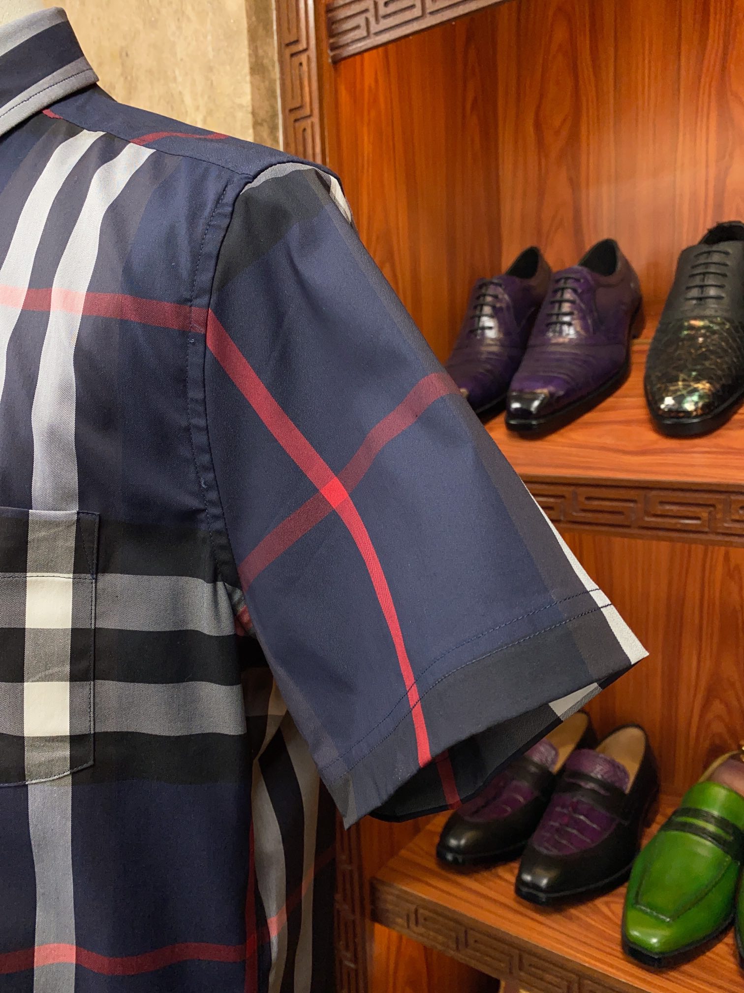 正品级别货！批260 Burberry巴宝莉 格子休闲衬衫 此批衬衫出自公司外贸原单，代工厂出品，品质杆