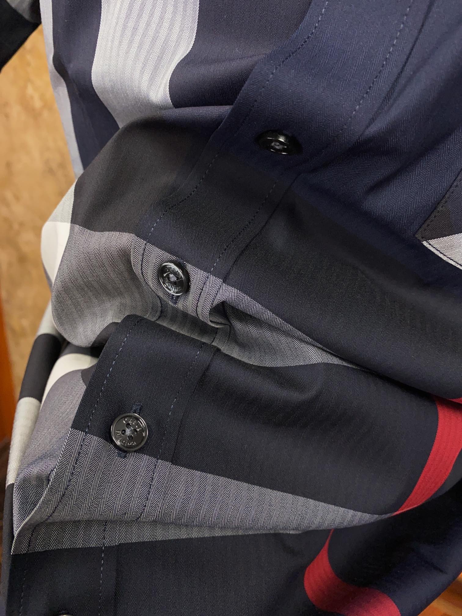 正品级别货！批260 Burberry巴宝莉 格子休闲衬衫 此批衬衫出自公司外贸原单，代工厂出品，品质杆